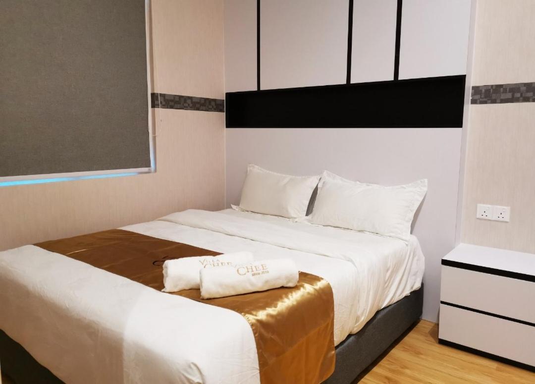 Executive Family Suite (with Private Balcony) - Photo 6
