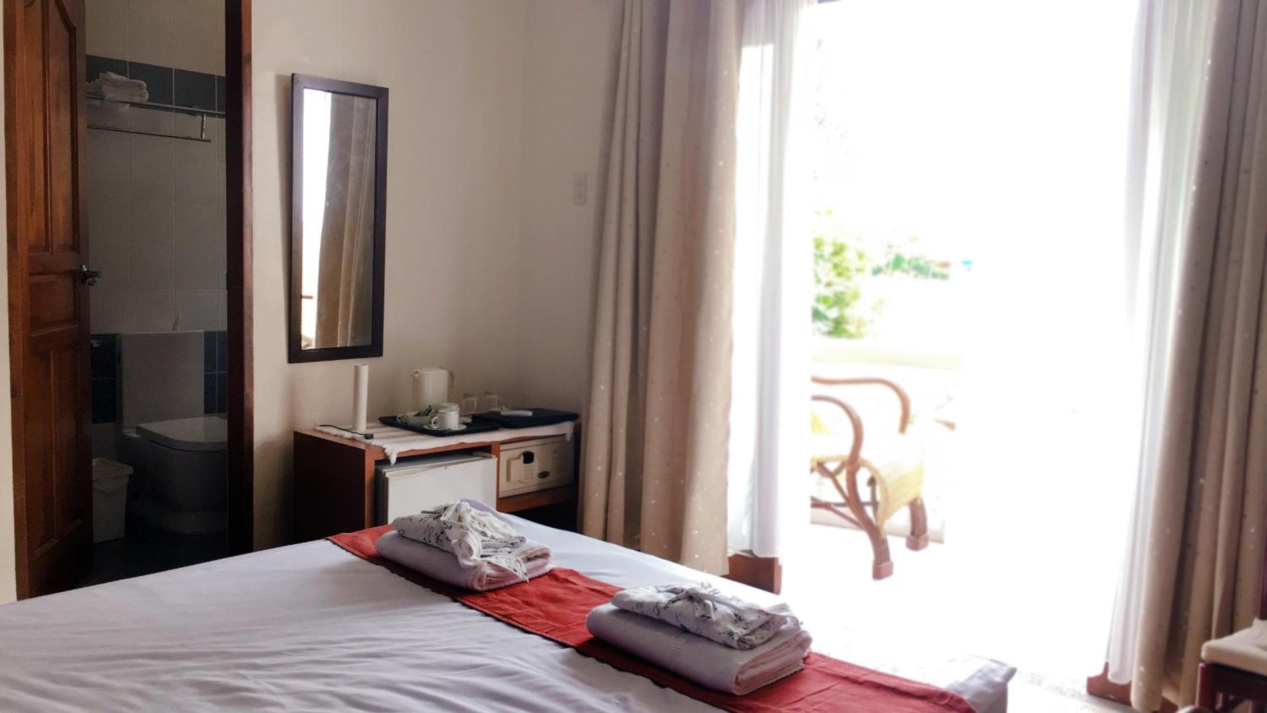 Deluxe Double Room with Balcony photo 2
