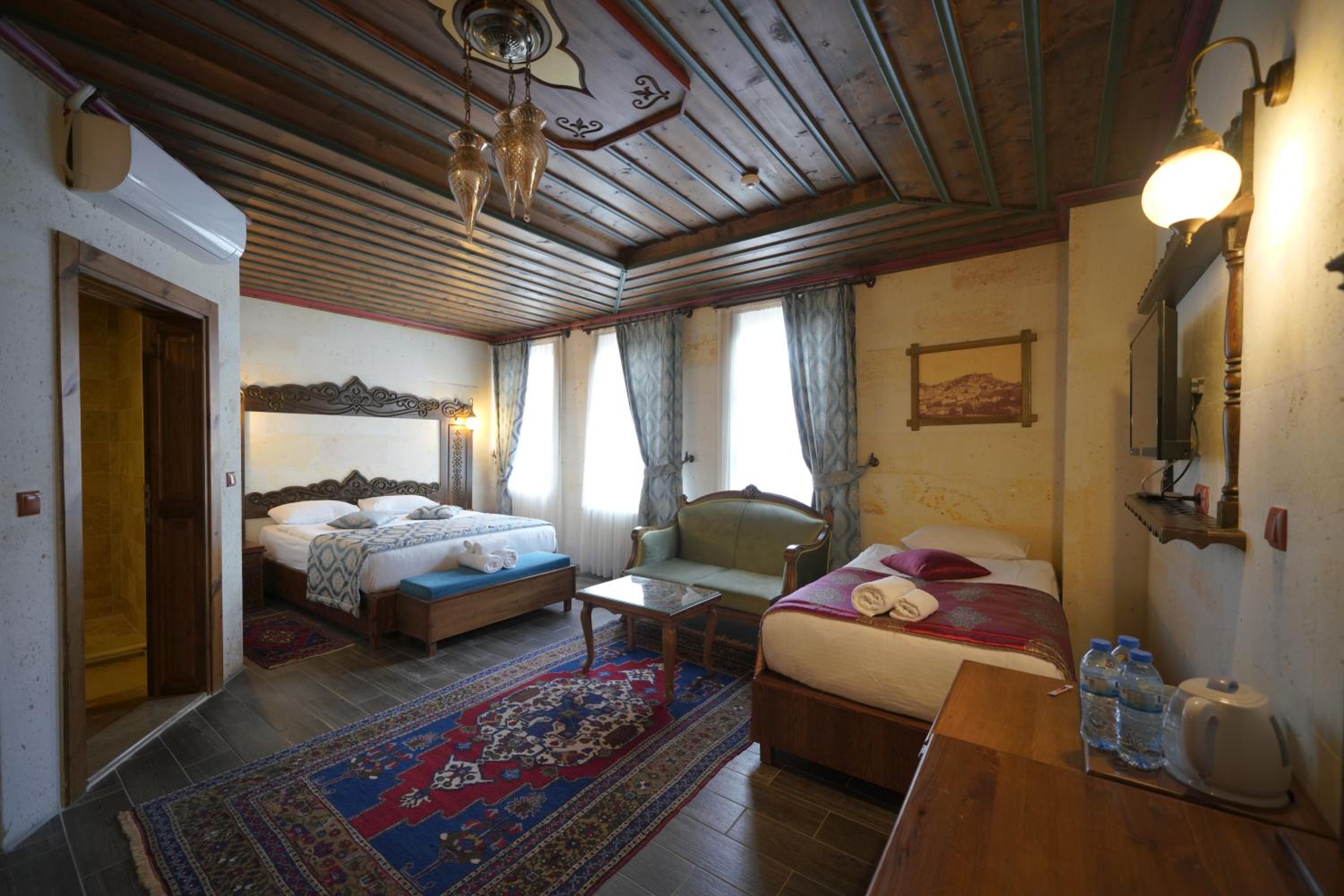 Large Twin Room photo 1