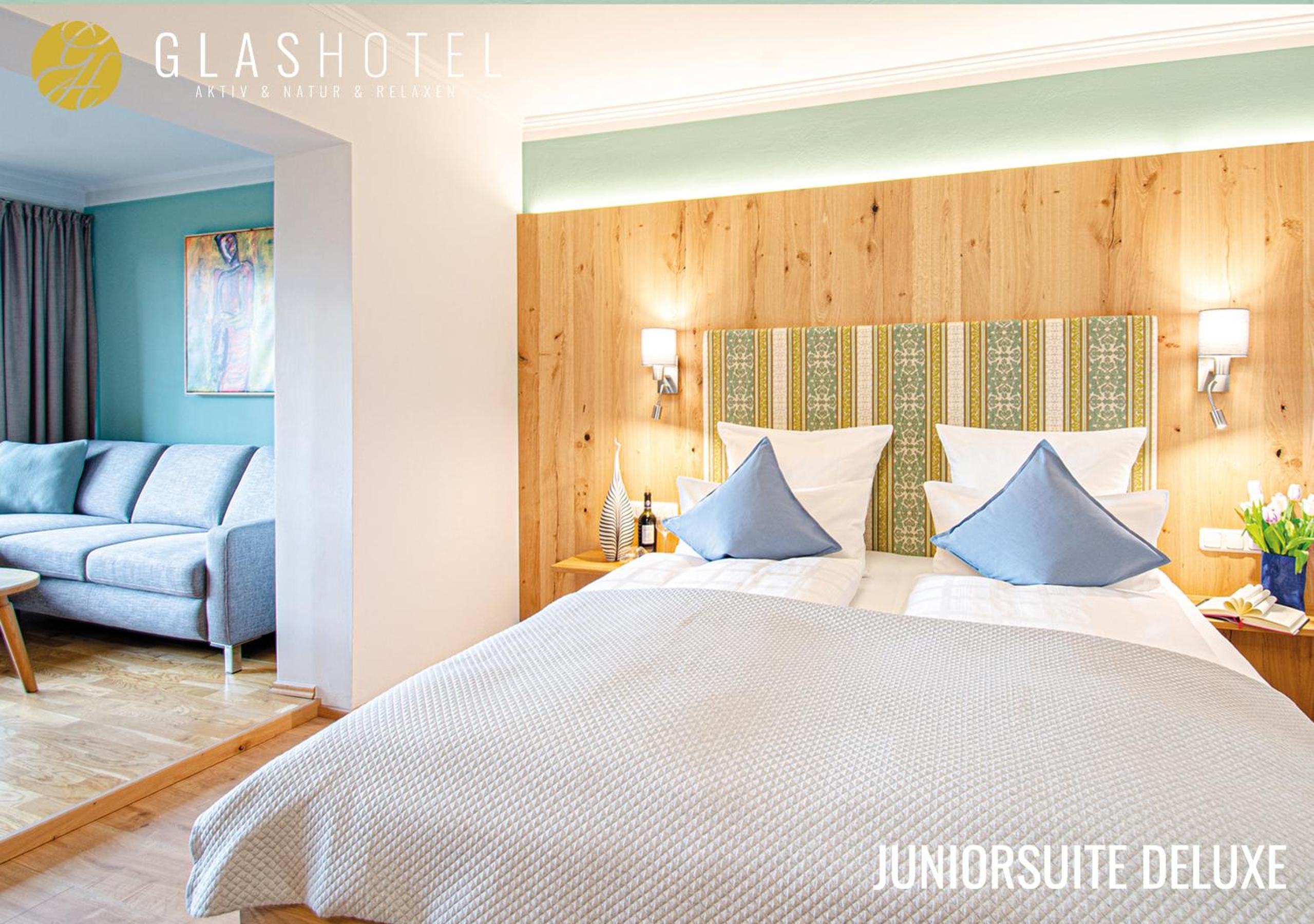 Deluxe Junior Suite photo 3