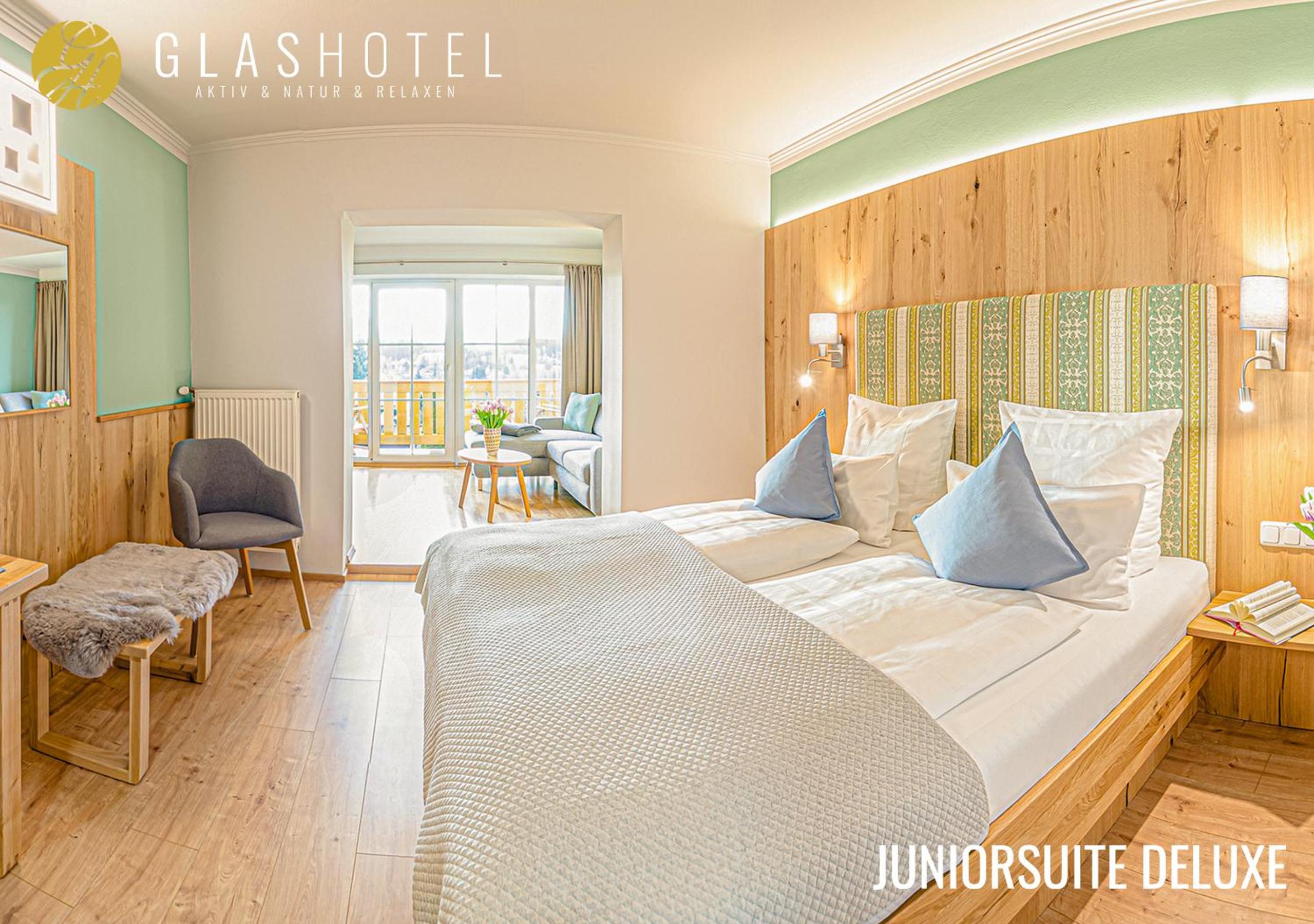 Deluxe Junior Suite photo 2