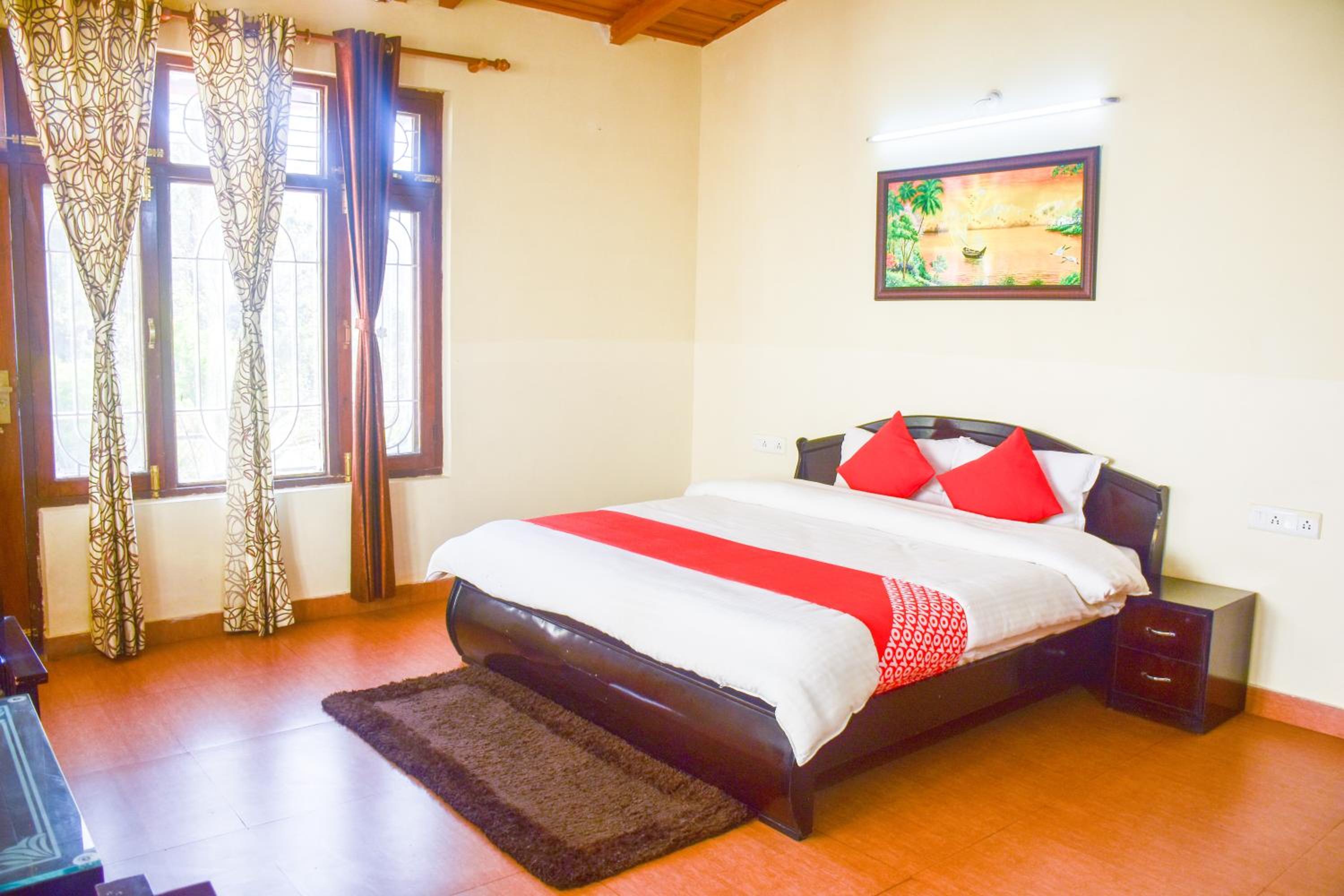 Deluxe Room (2 Adults + 1 Child) photo 3