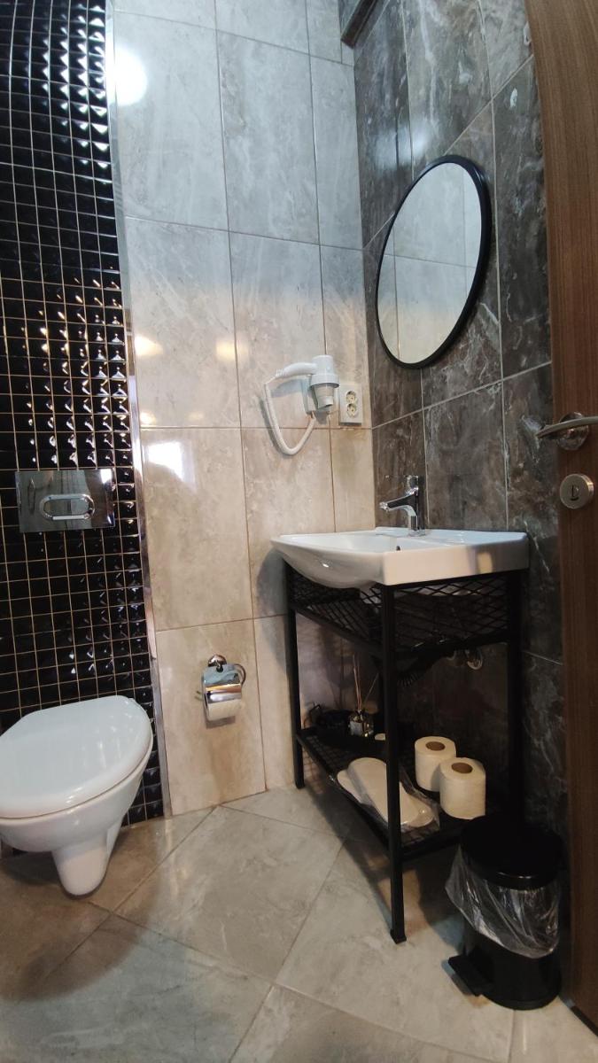 Double or Twin Room photo 3