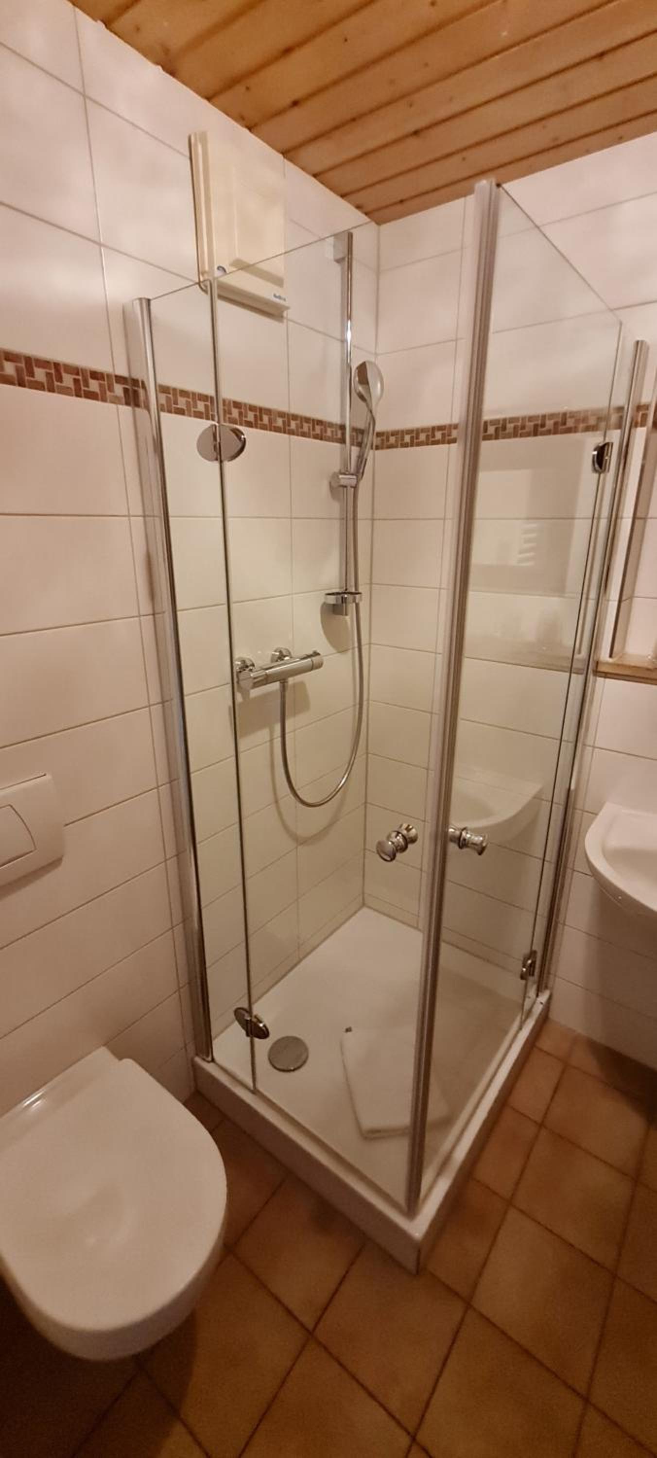 Double Room - Photo 10
