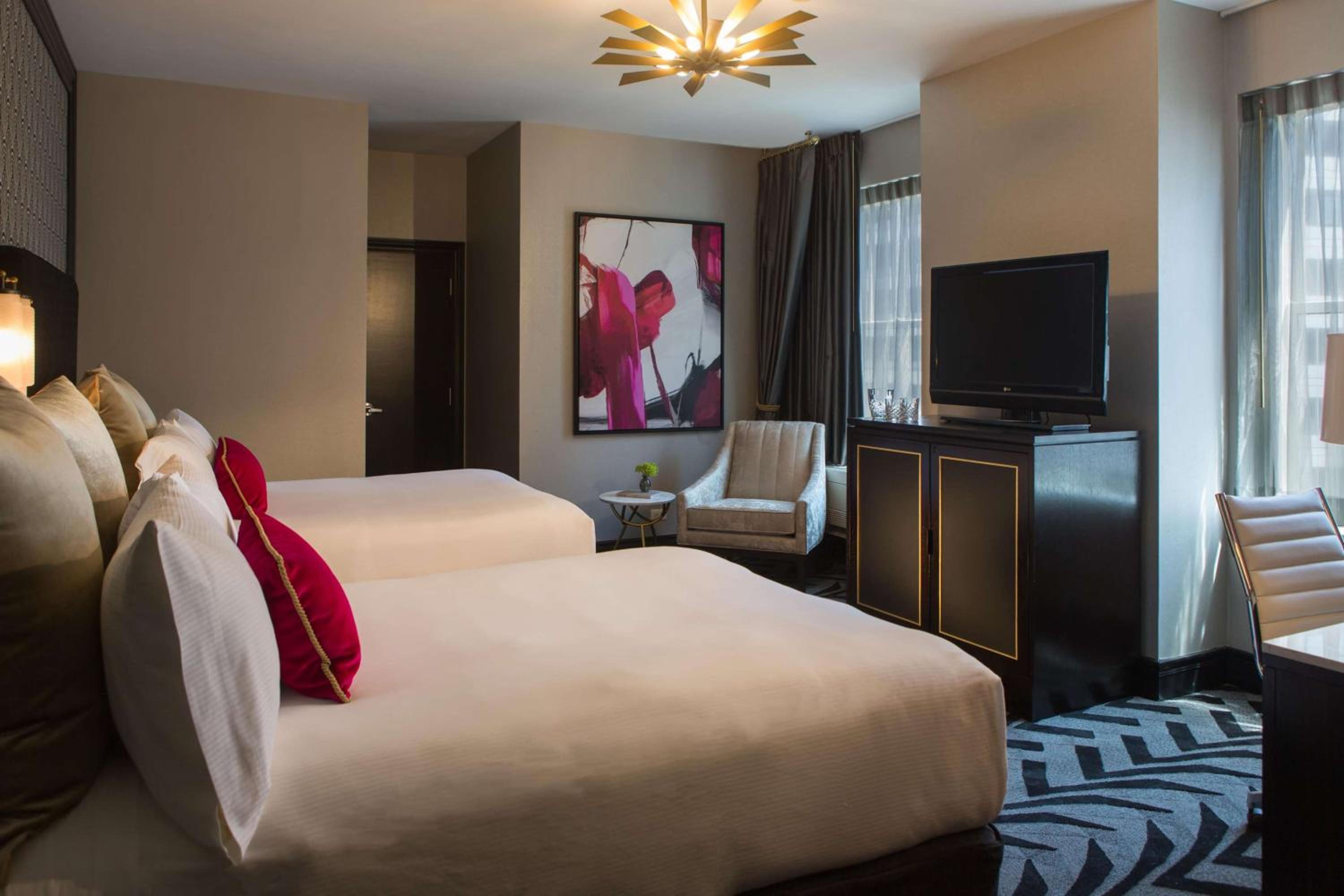Deluxe Room with Two Double Beds - Photo 2