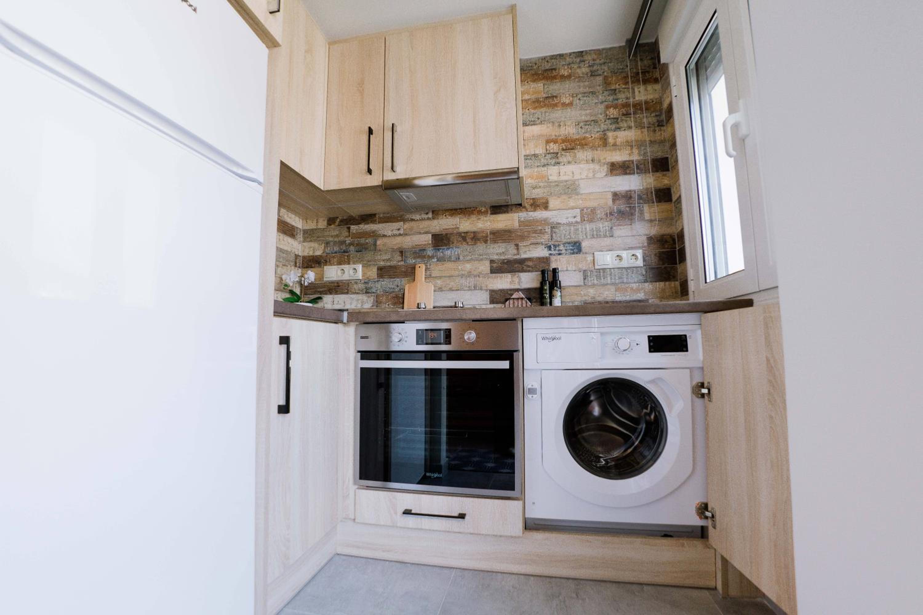 One-Bedroom Apartment - Photo 7
