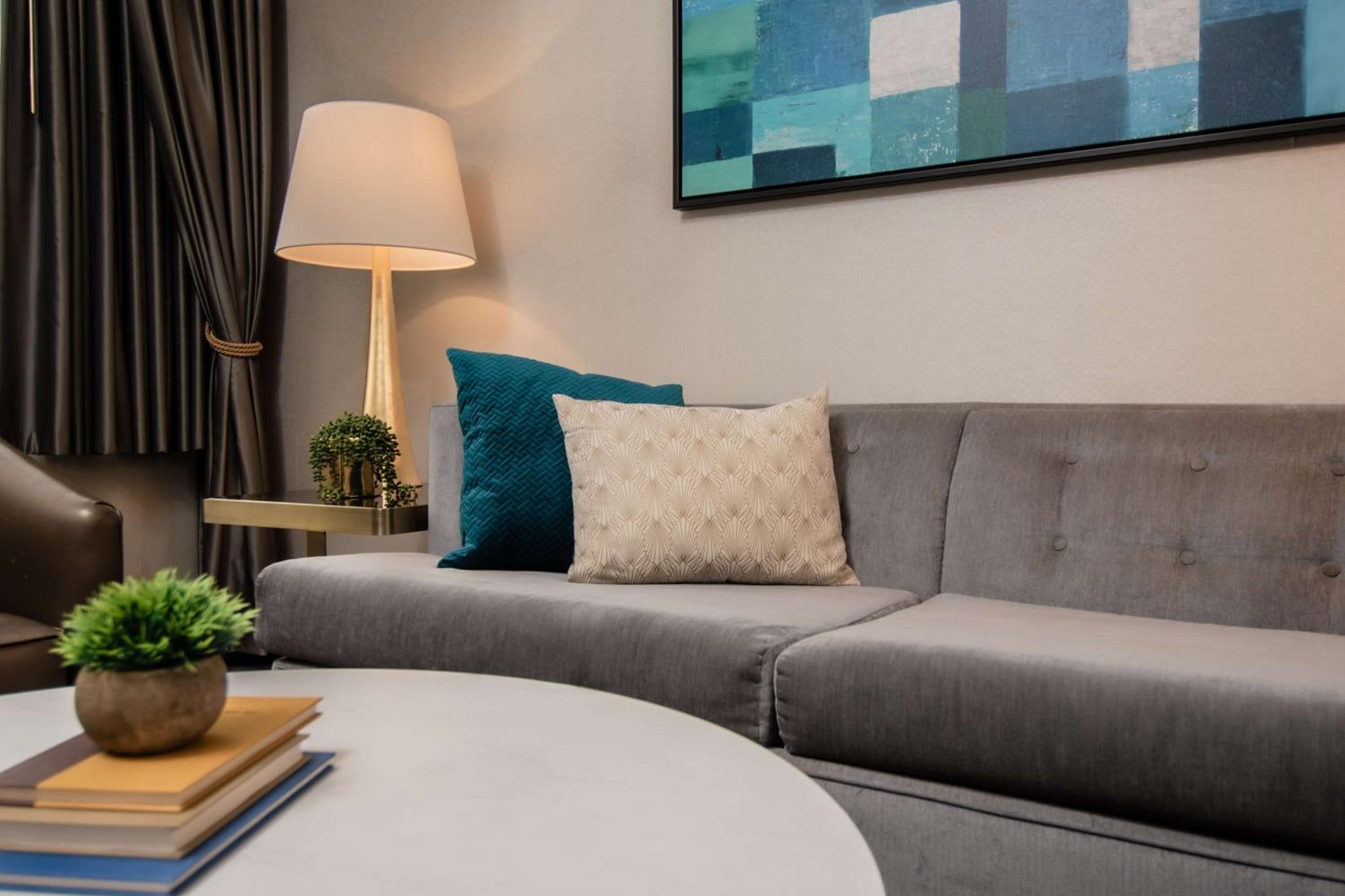 Preferred King Room - Photo 4