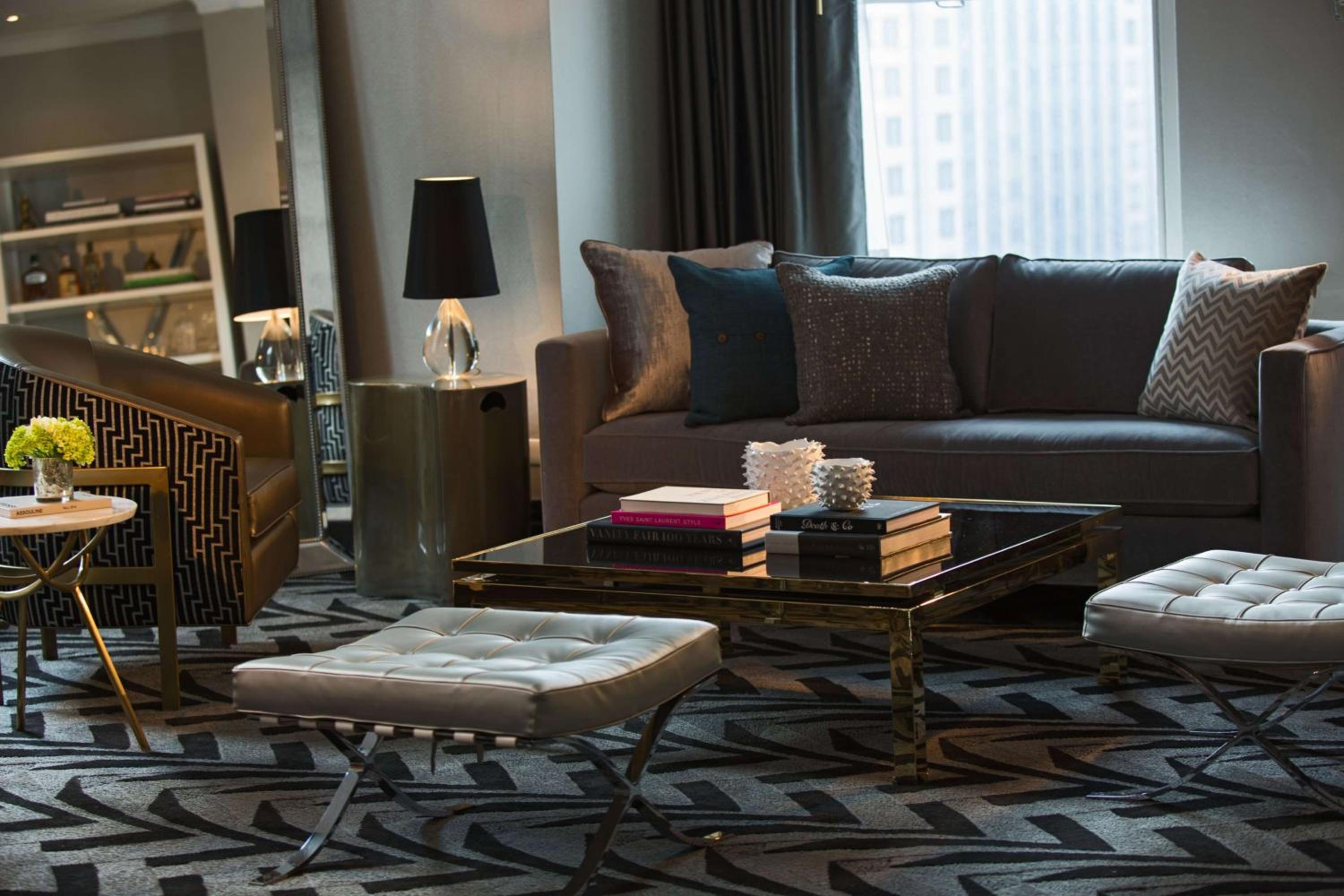 Suite - Photo 3