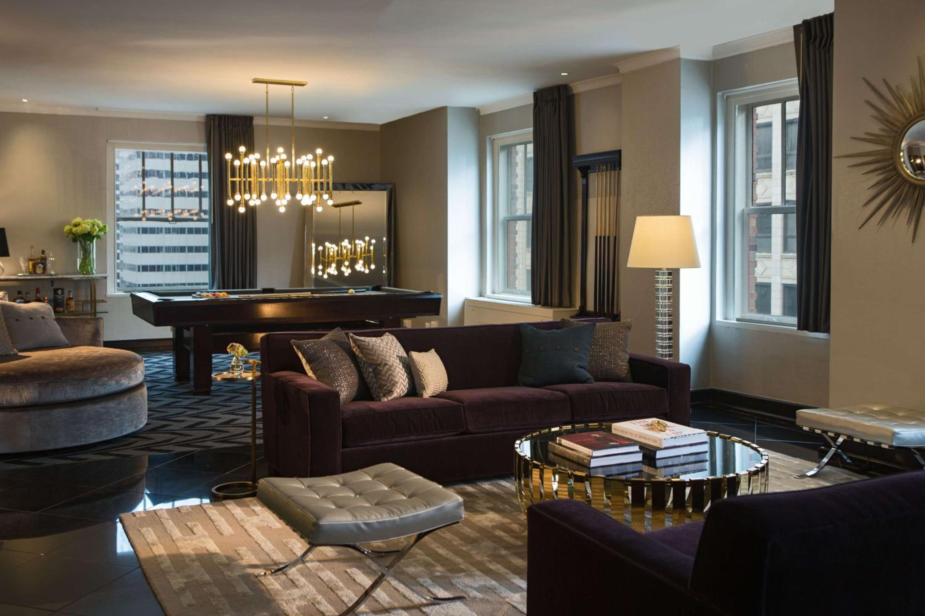 Suite - Photo 1