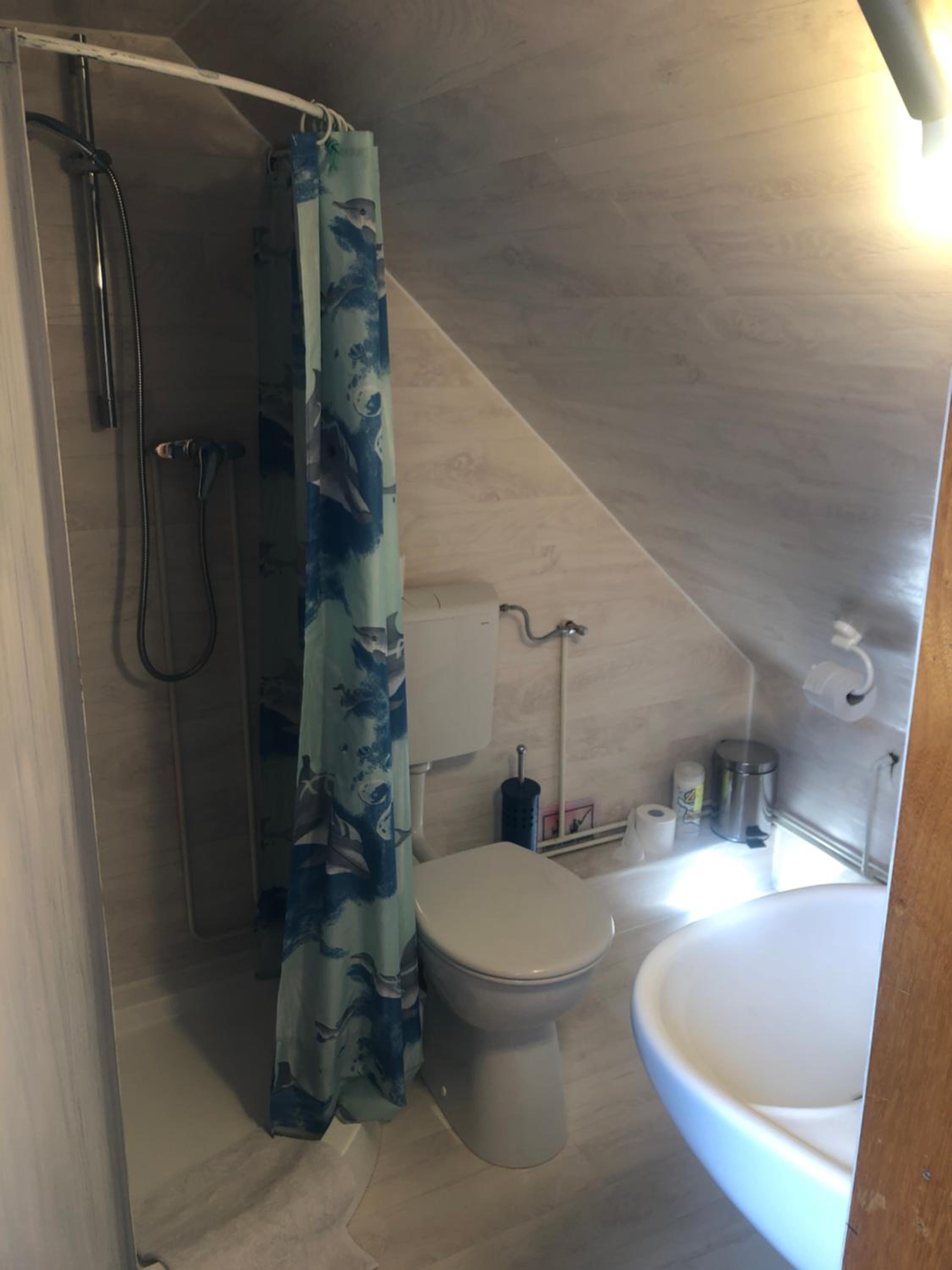 Family Room with Bathroom - Photo 3