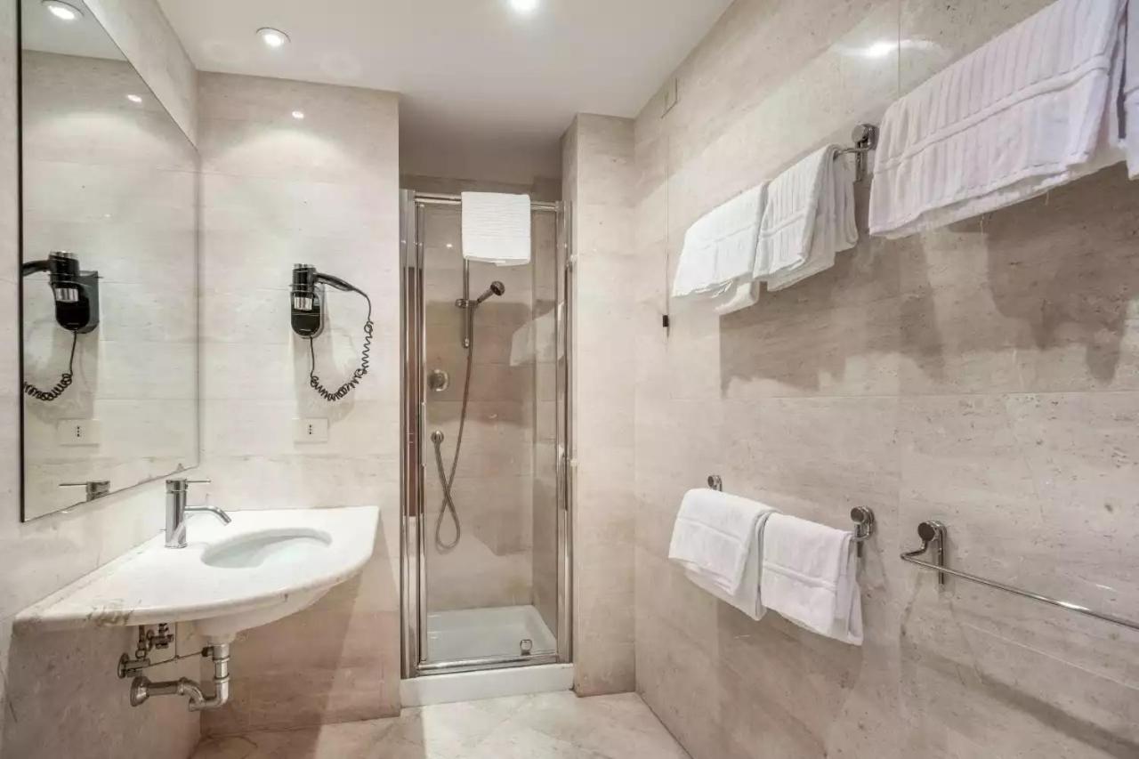 Quadruple Room - Photo 4