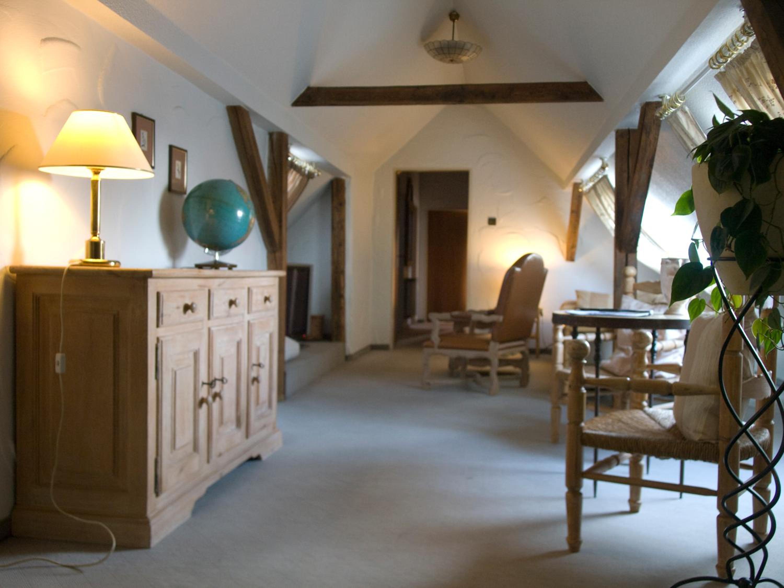 Double Room - Photo 9