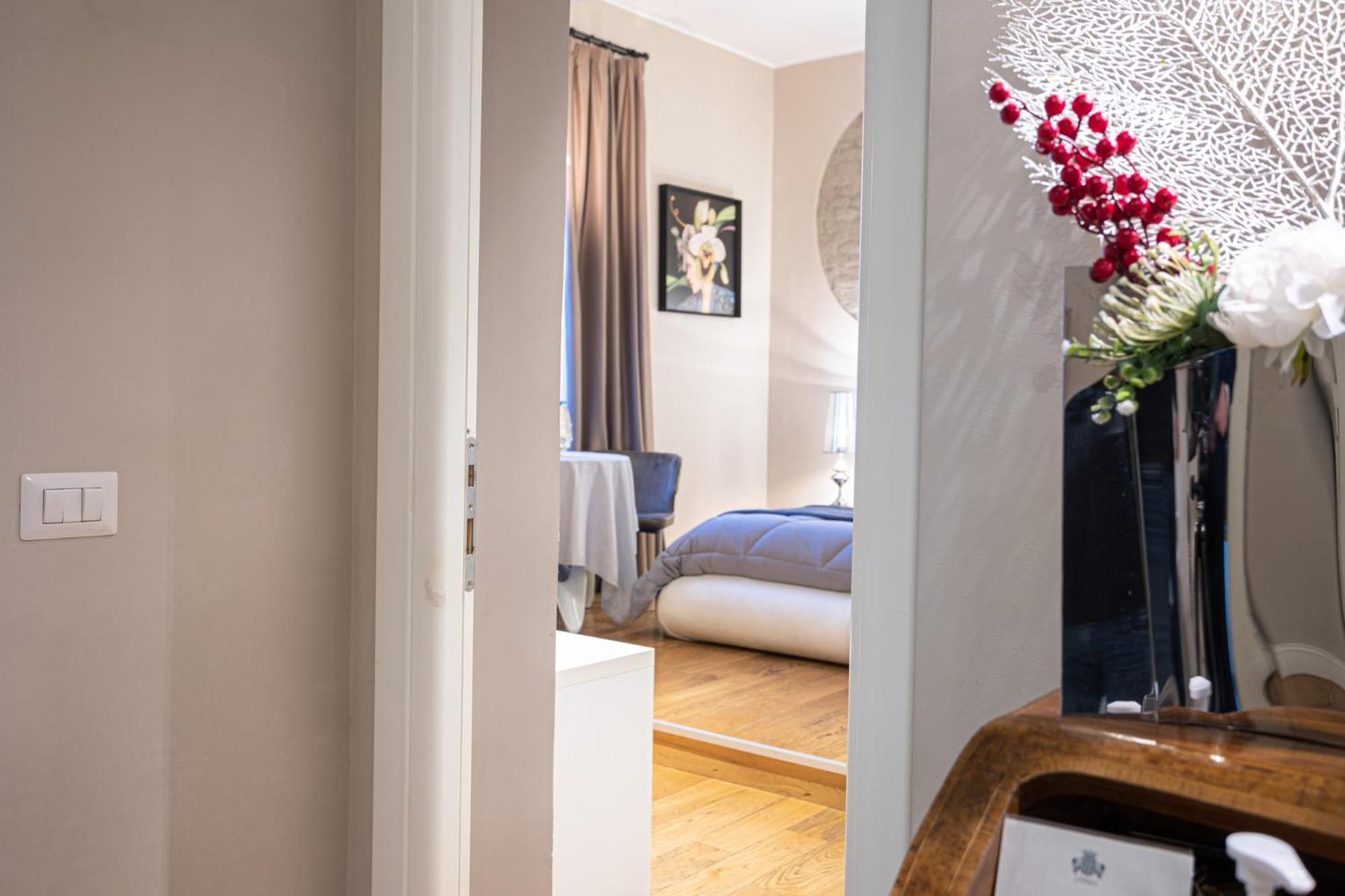 Deluxe Double Room with Spa Shower photo 2