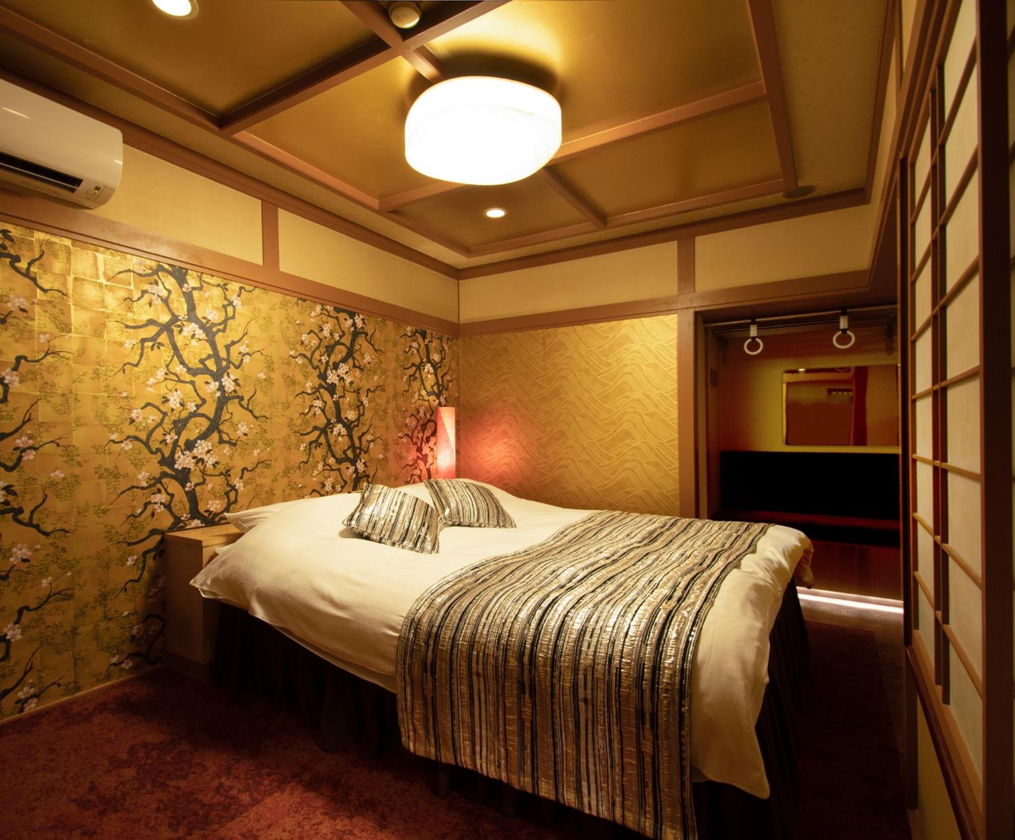 Queen Suite photo 3