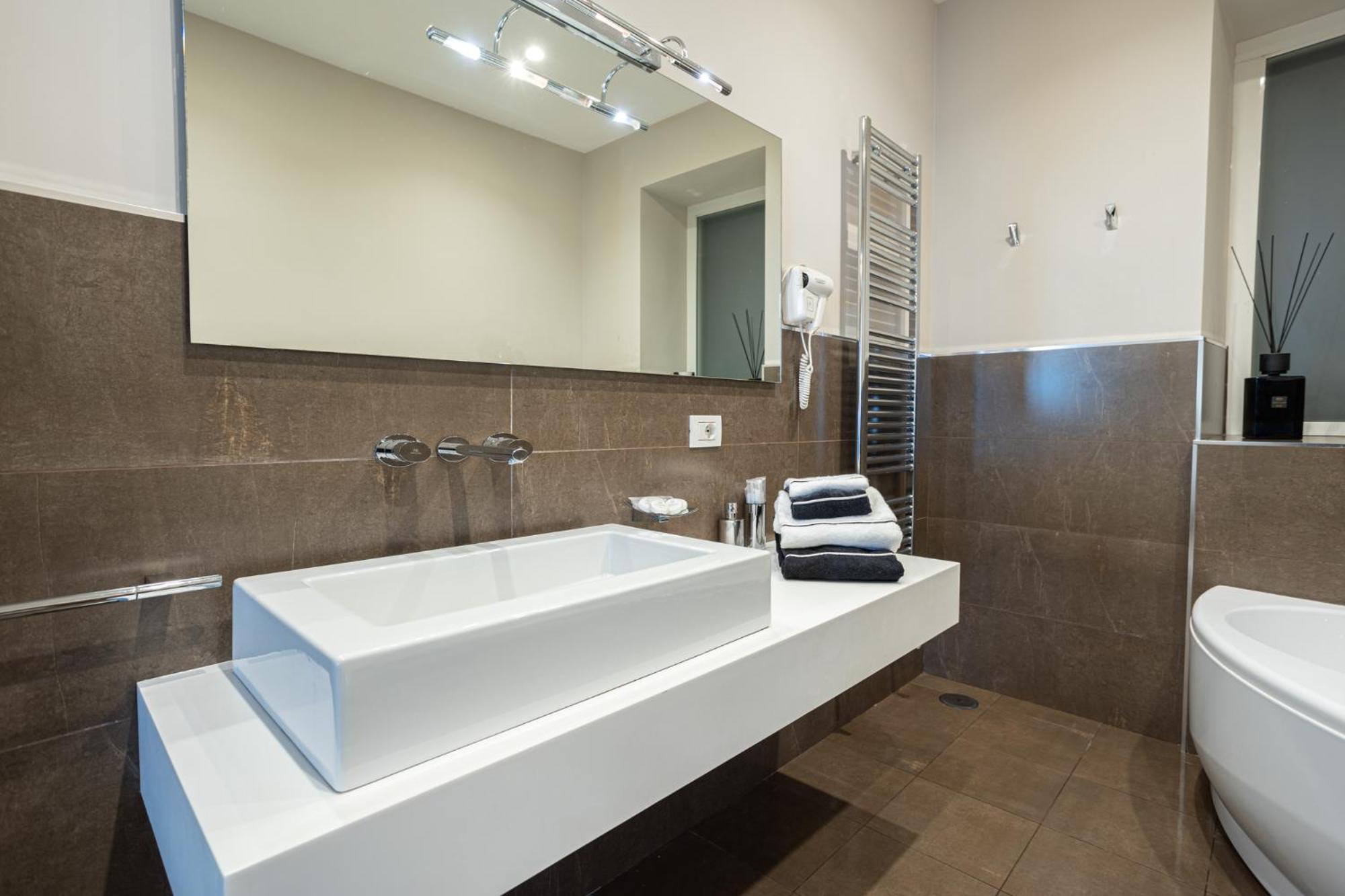 Superior Double Room with Spa Bath photo 2