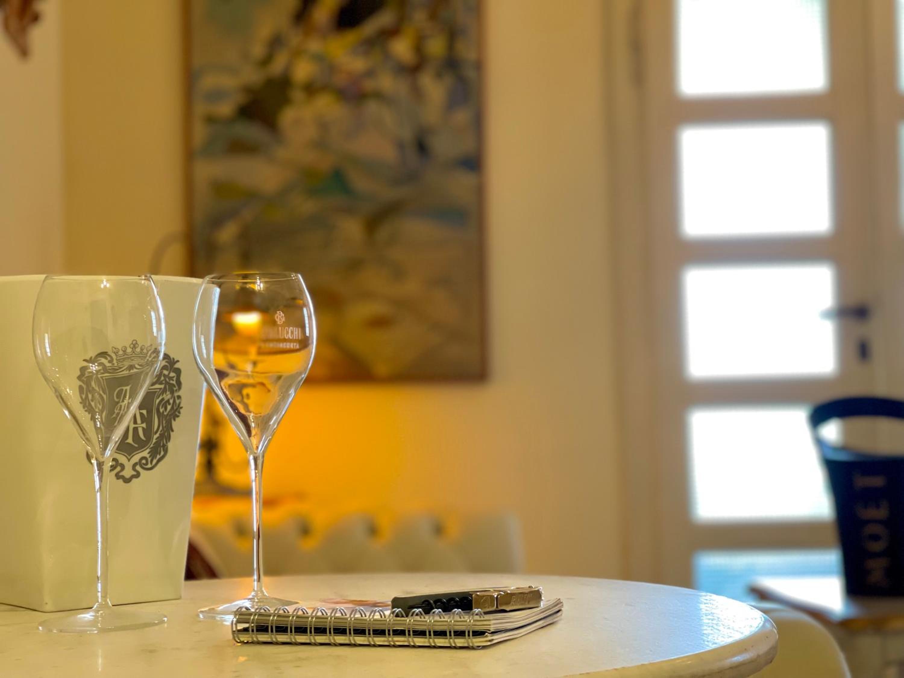 Suite with Spa Access photo 2