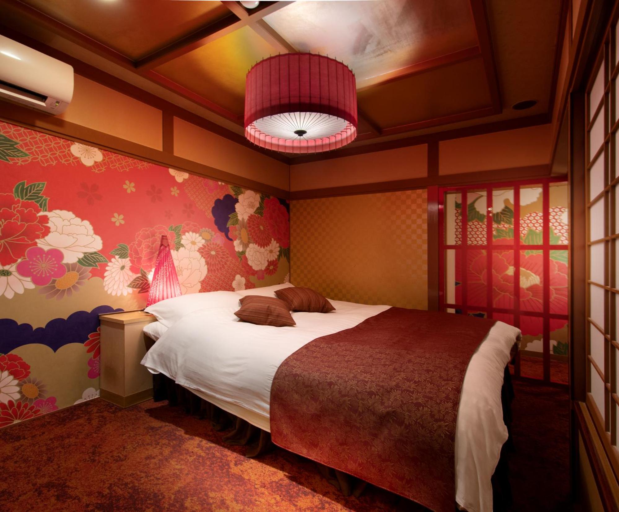 Queen Suite photo 1