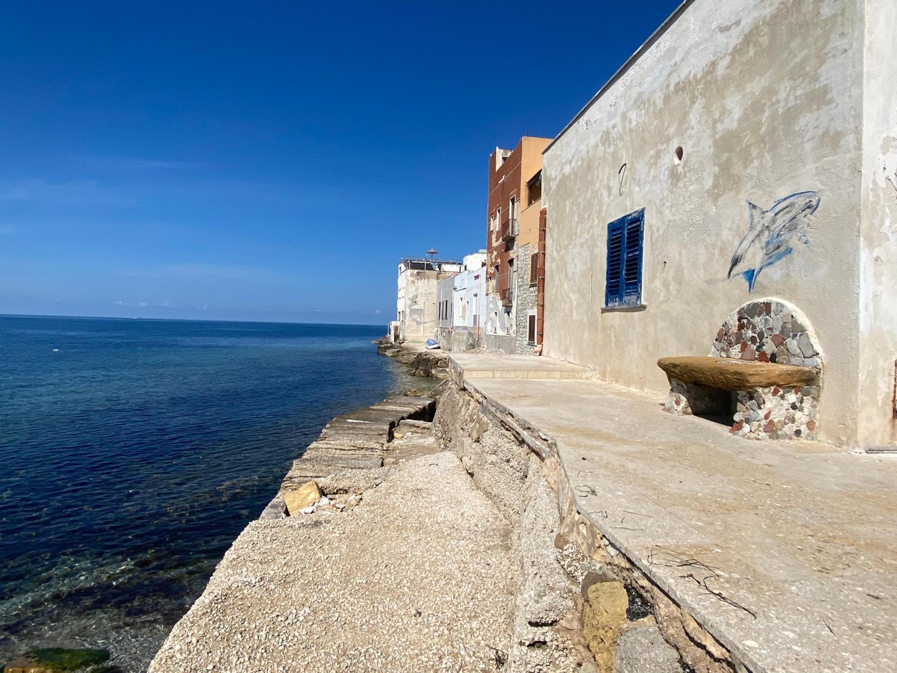 Apartment with Sea View - Photo 23