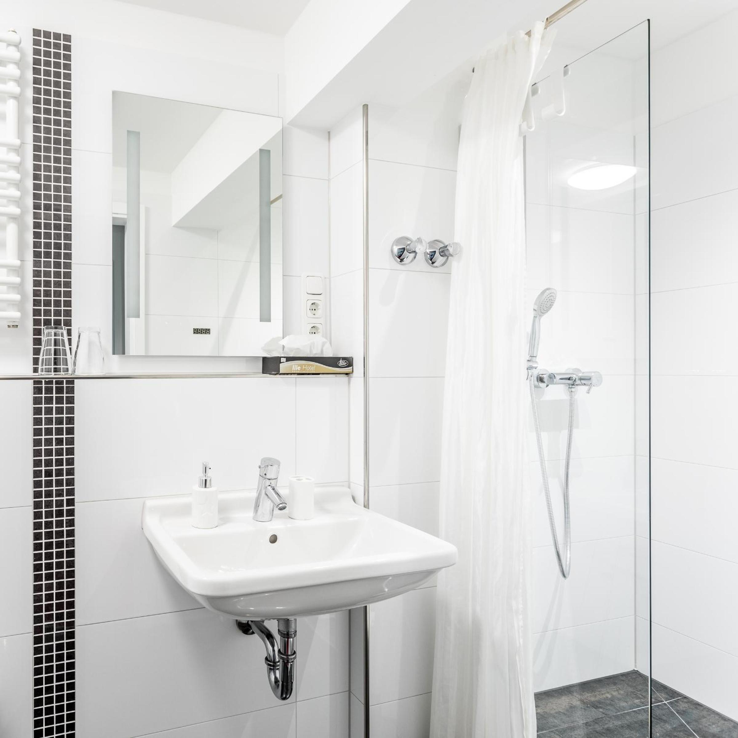 Family Room with Bathroom - Photo 4