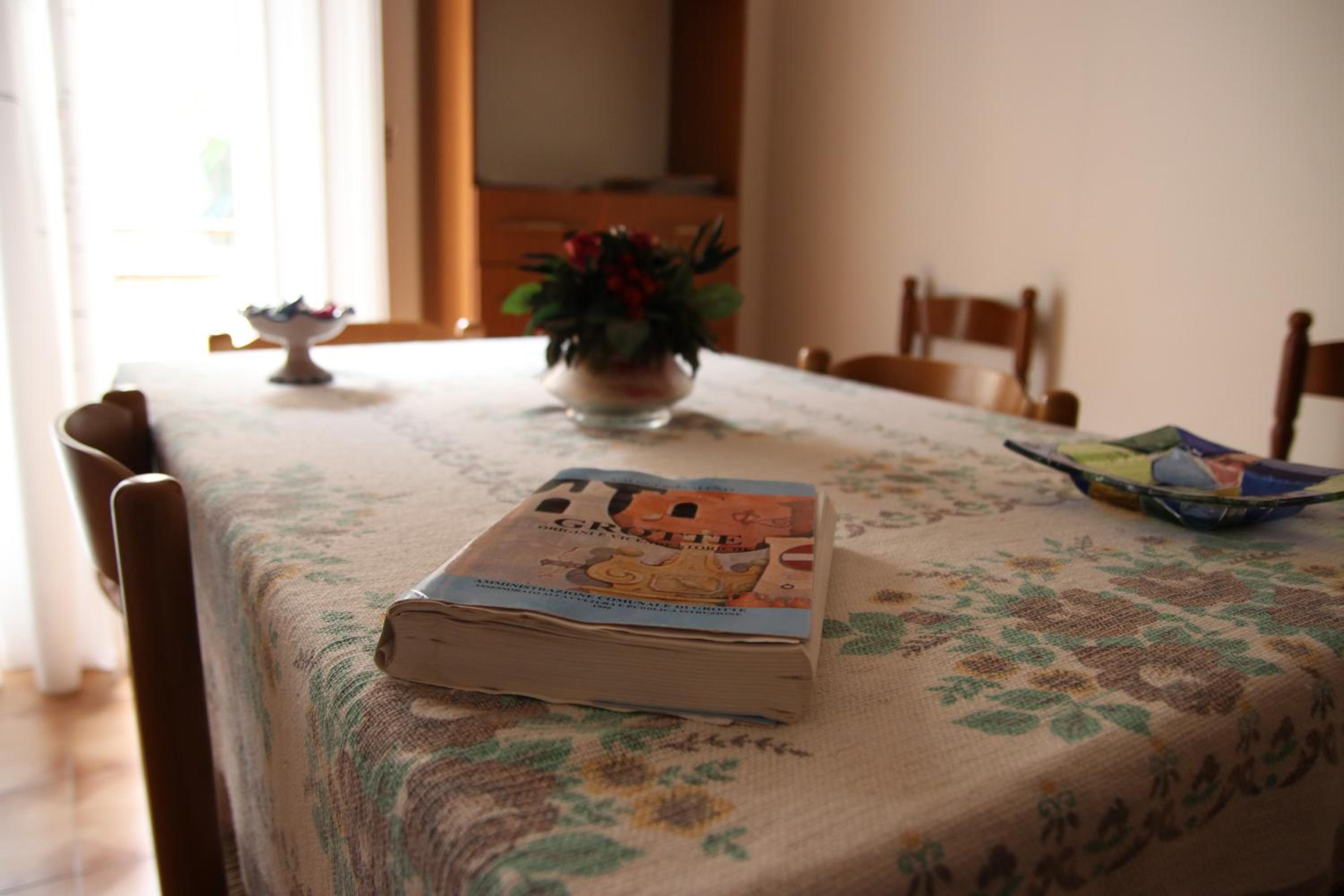 Double Room - Photo 3