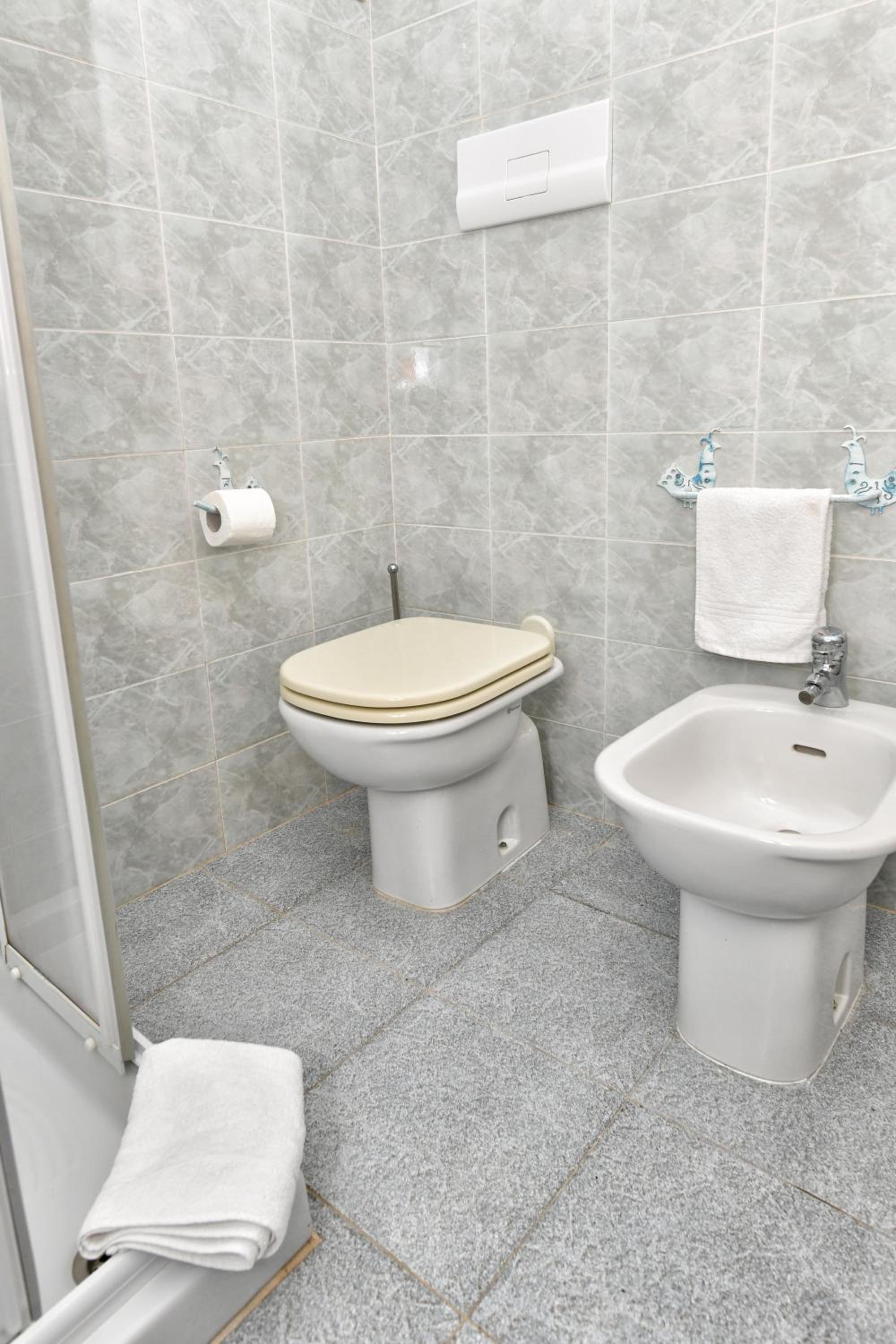 Apartment with Sea View - Photo 25