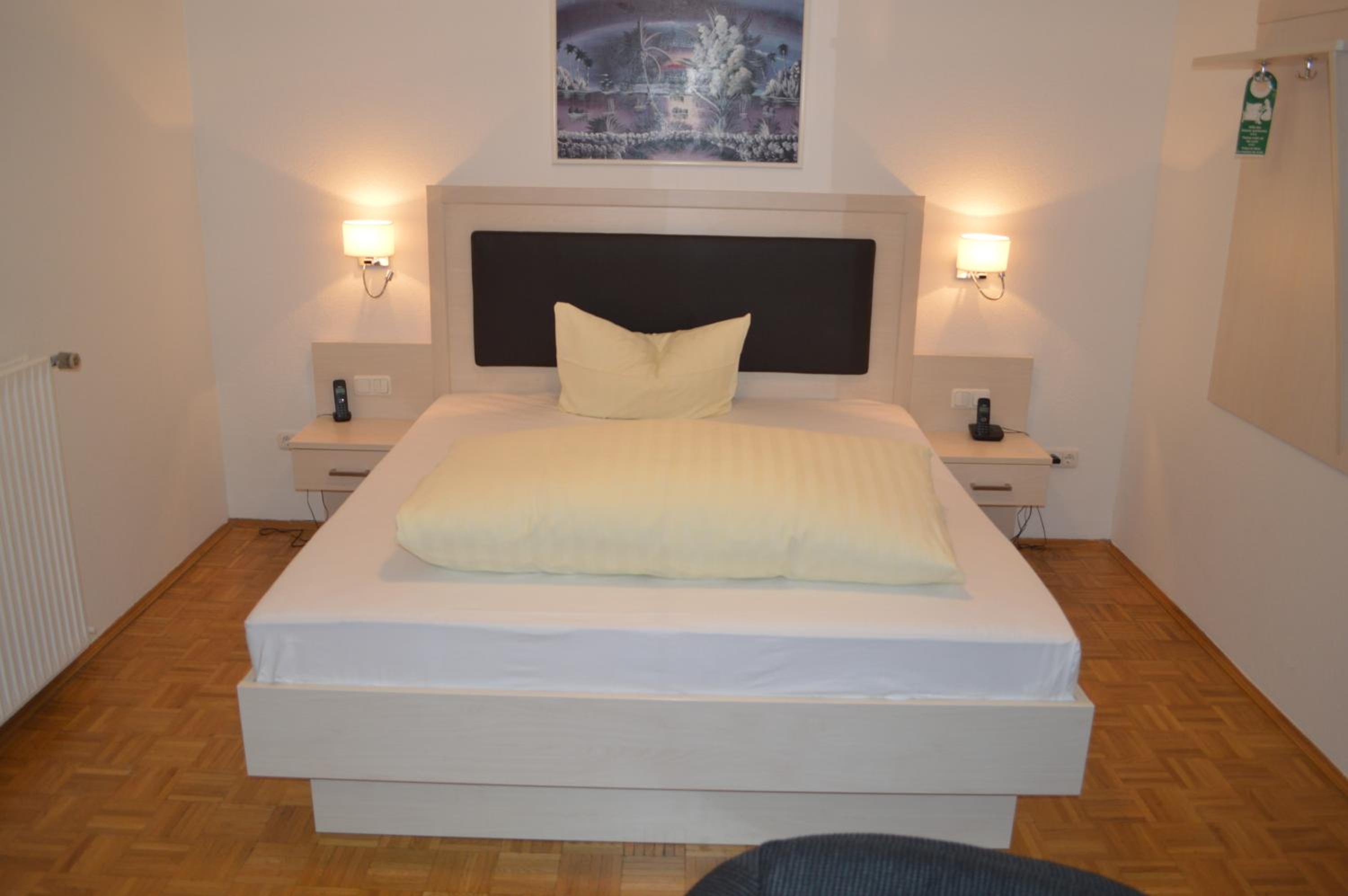 Double Room - Photo 2