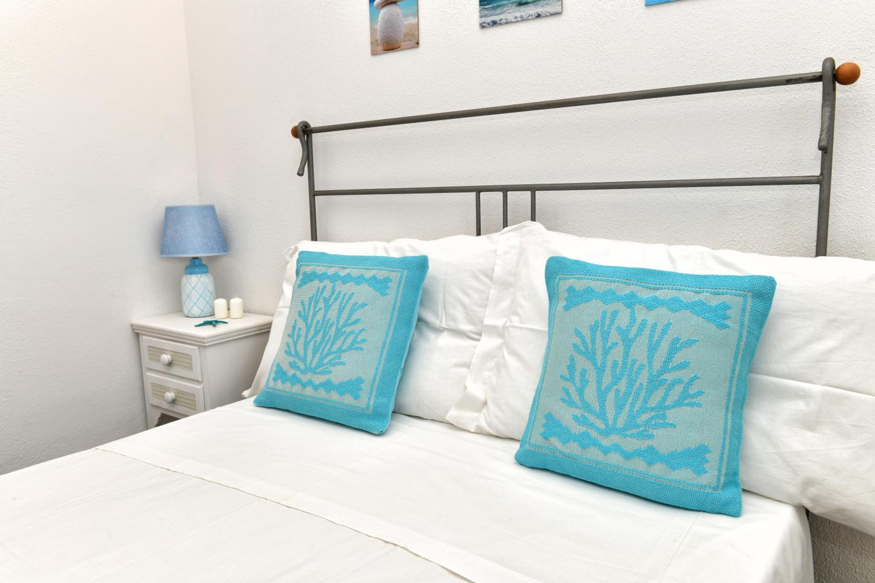 Apartment with Sea View - Photo 6
