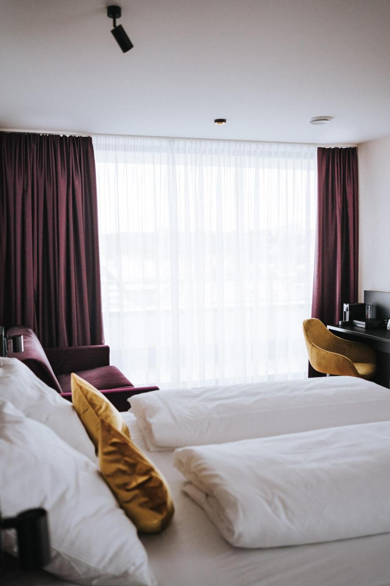 Suite with Balcony - Photo 1