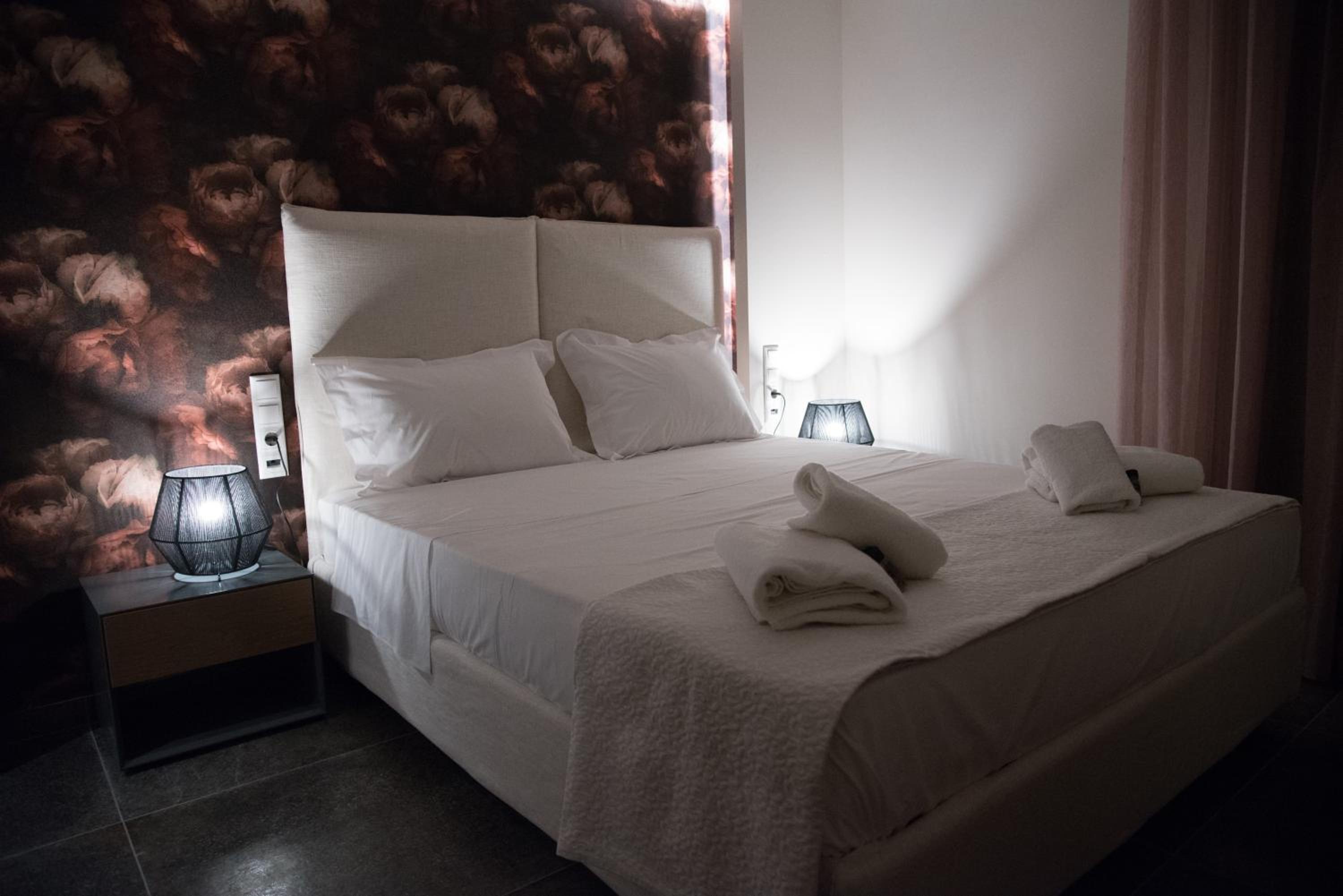 One-Bedroom Apartment - Photo 10