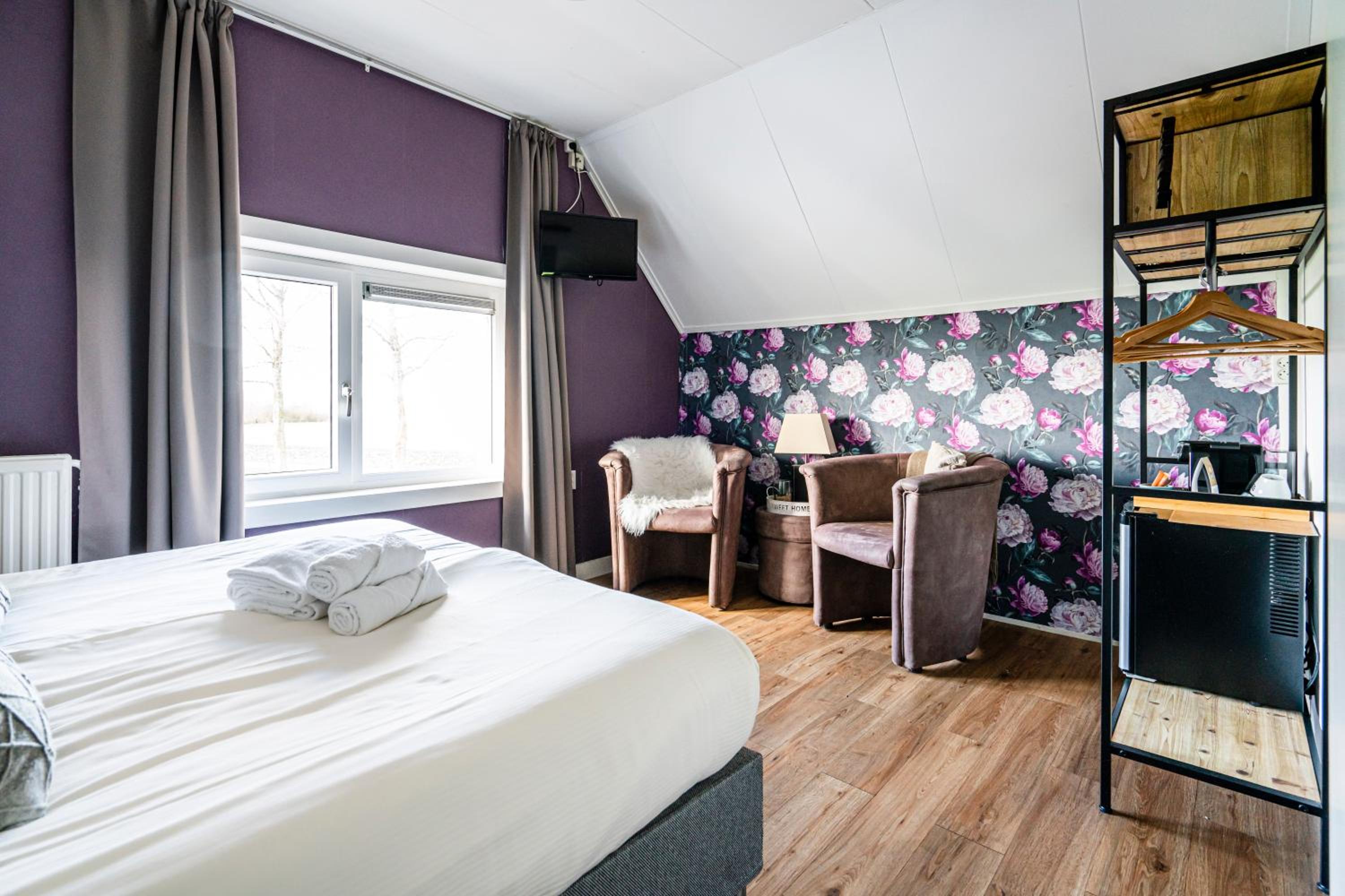 Standard Double Room photo 2