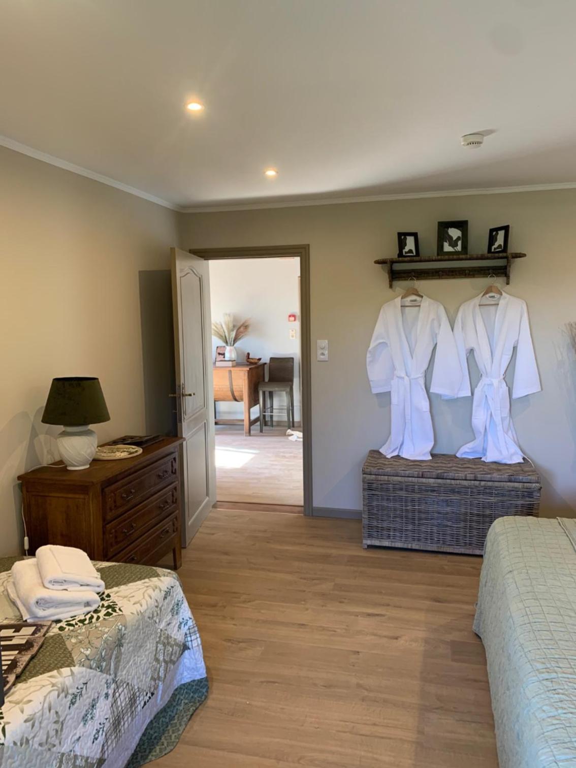 Double Room with Extra Bed photo 3