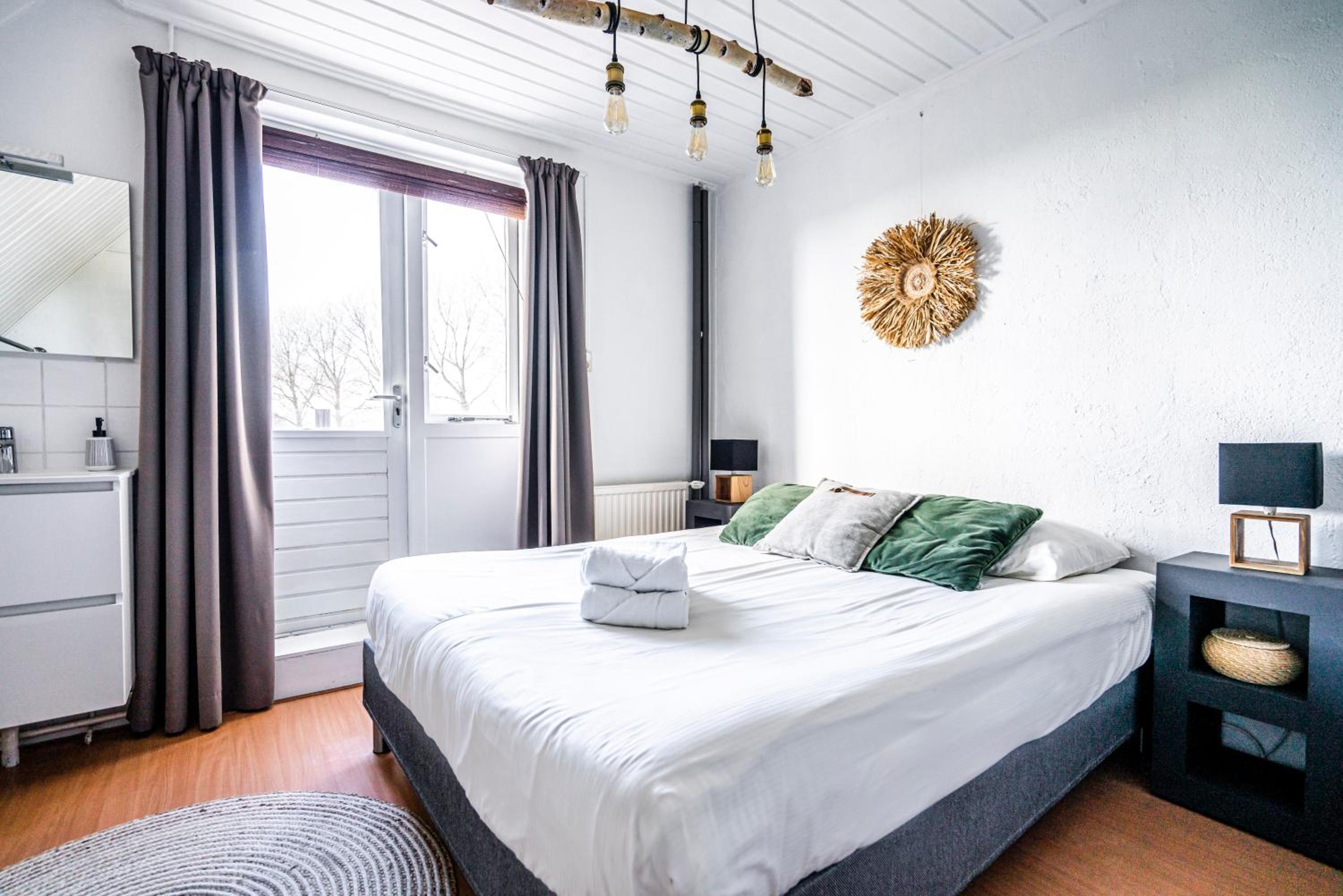 Double Room with Private External Bathroom and Balcony photo 1