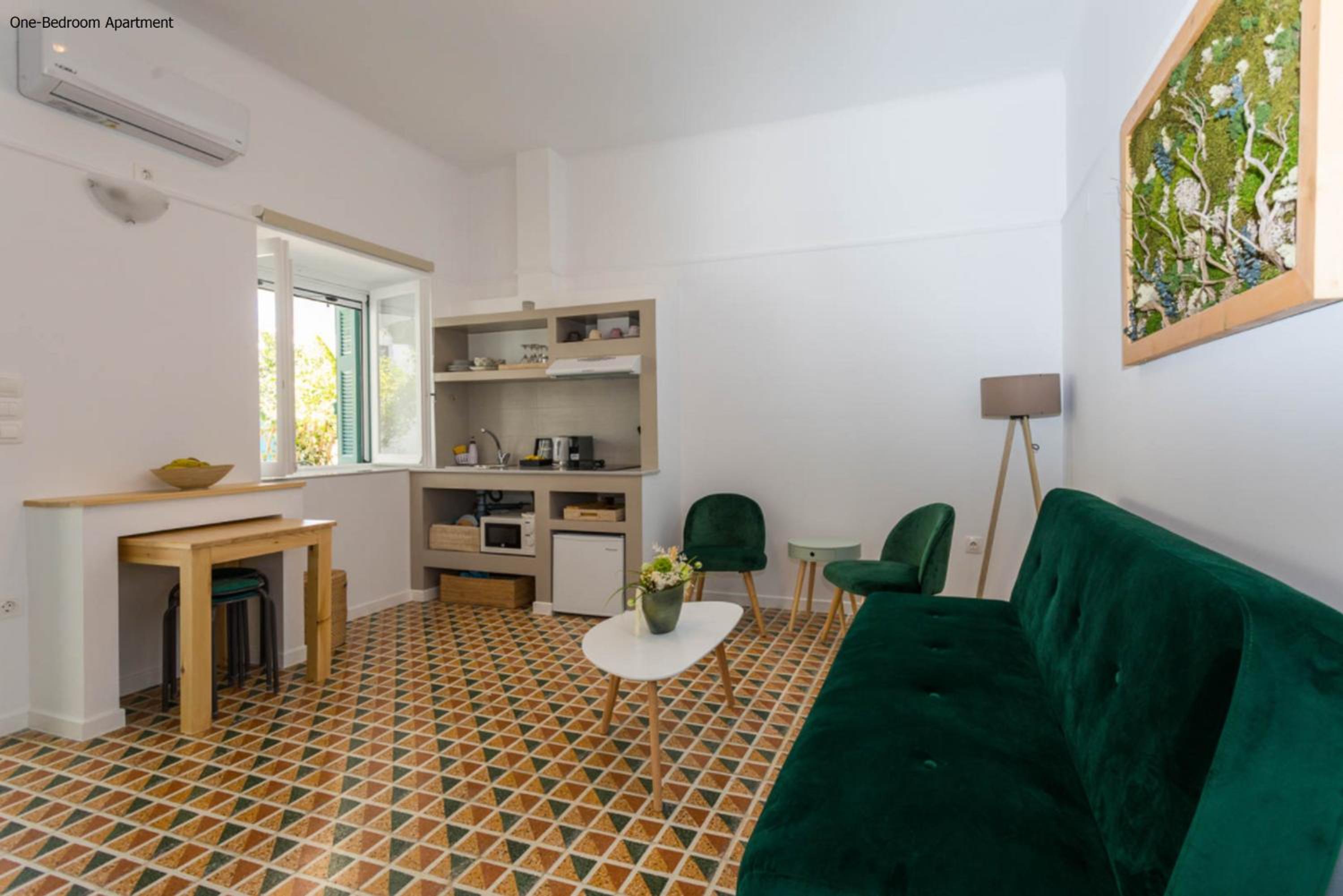 One-Bedroom Apartment