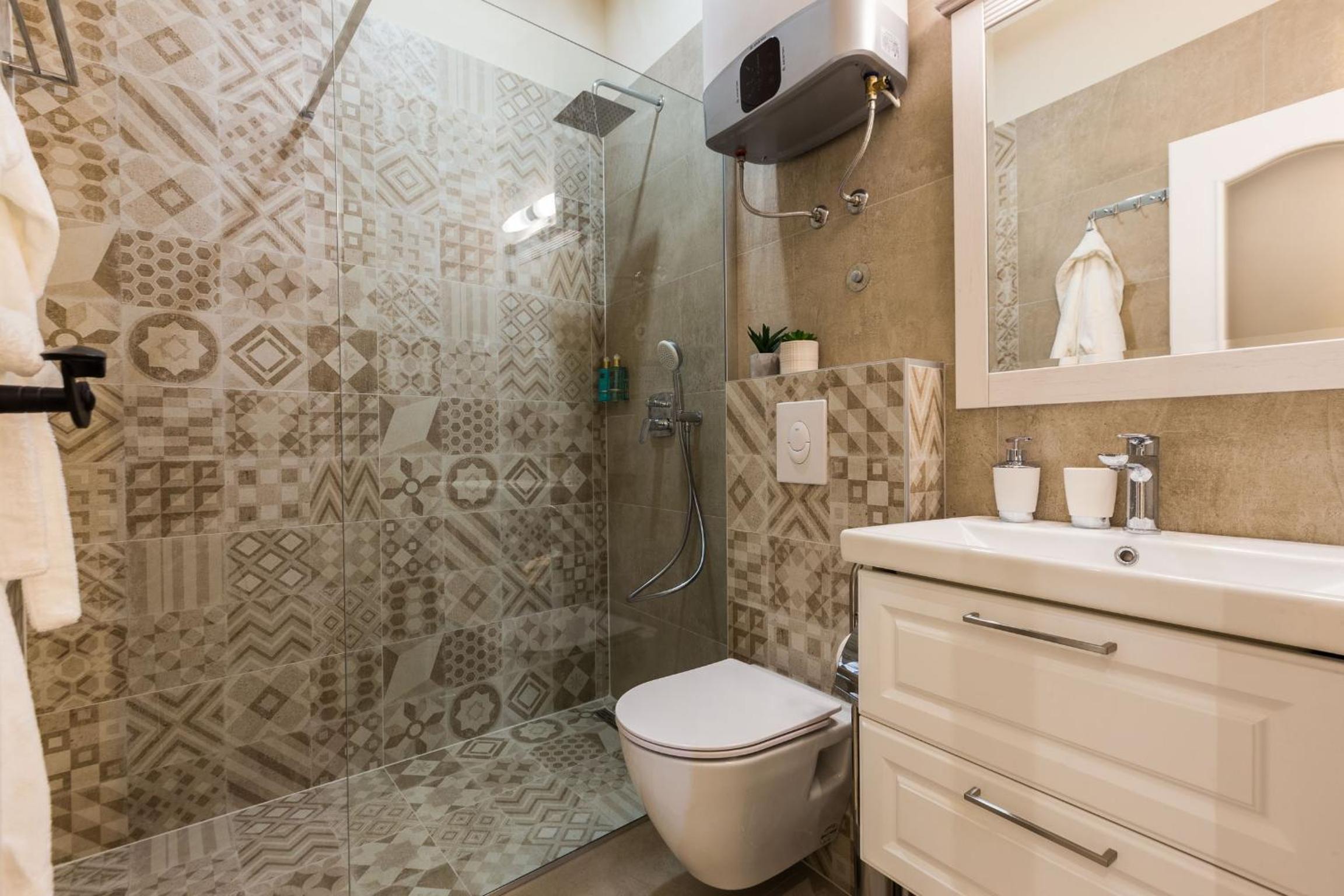 Double Room - Photo 11