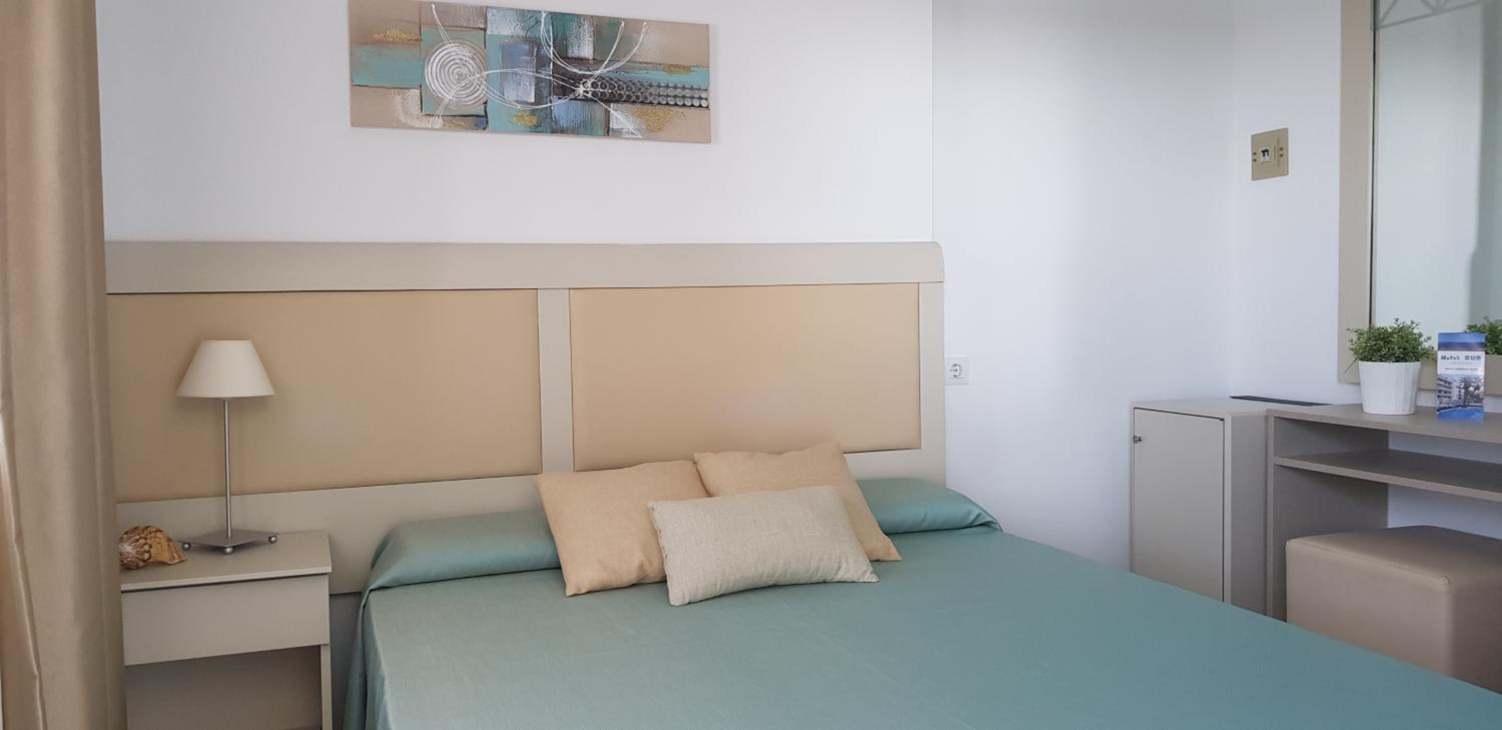 Single Room with Balcony photo 3