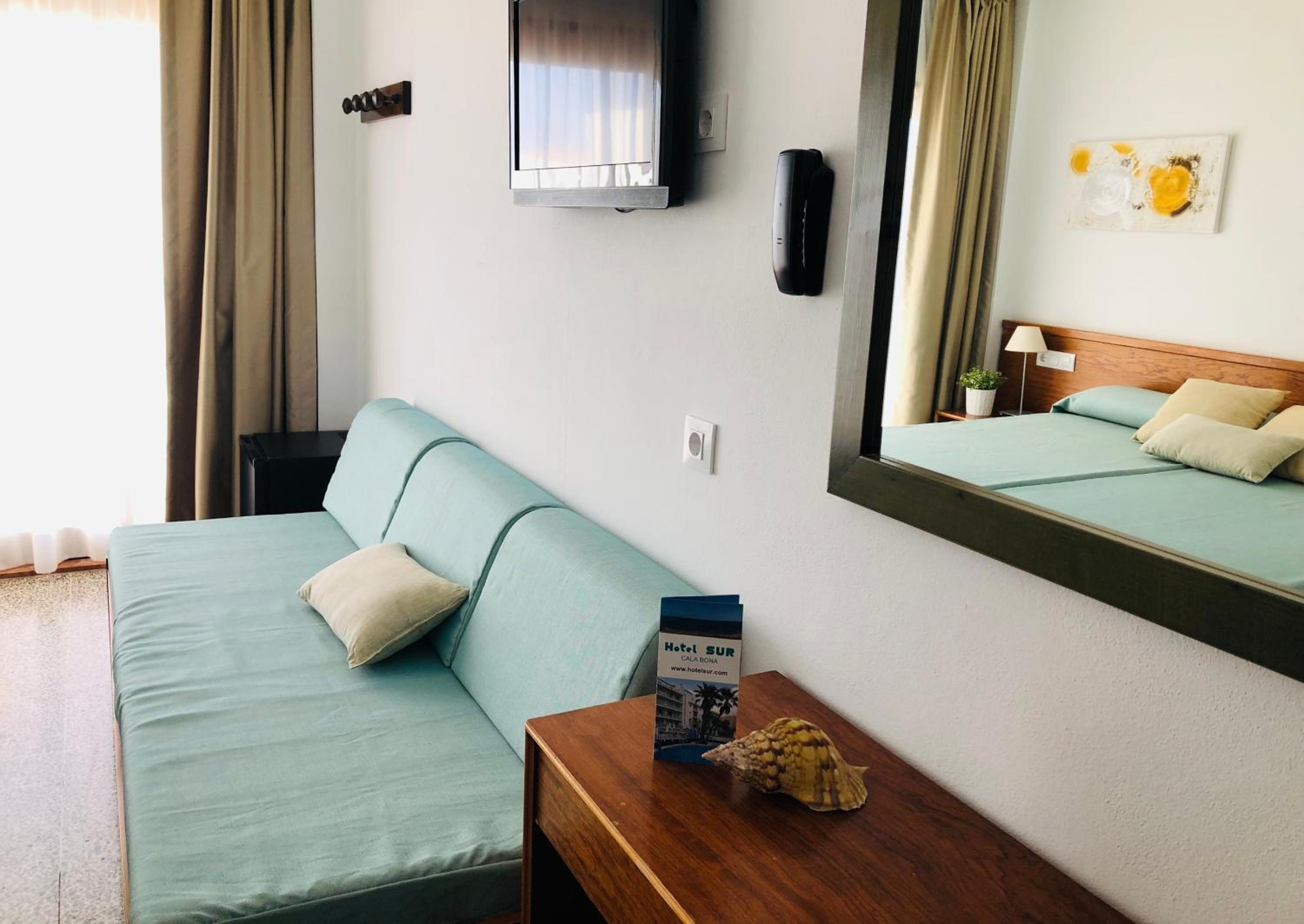 Superior Twin Room with Sea View photo 3
