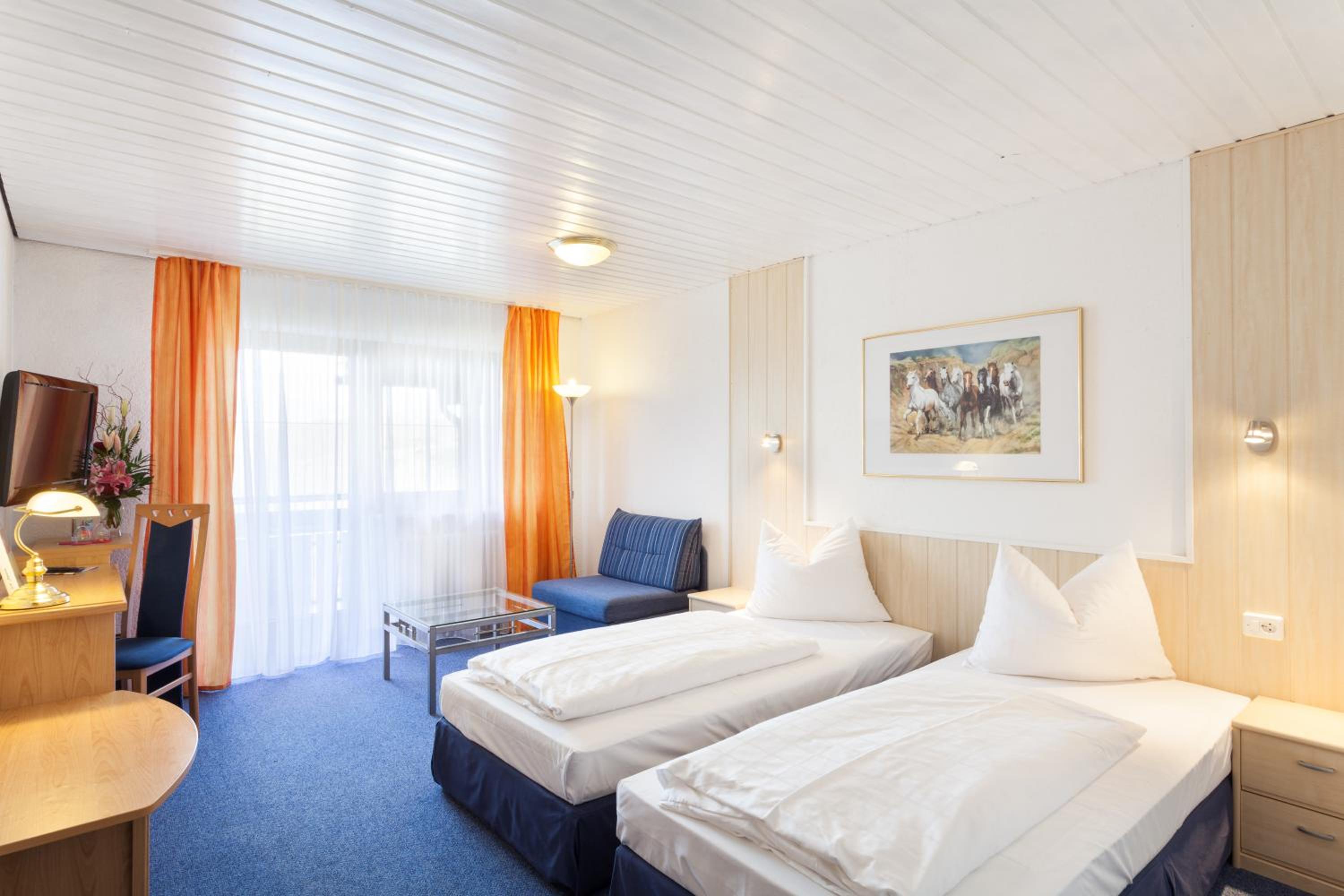 Double Room - Photo 5