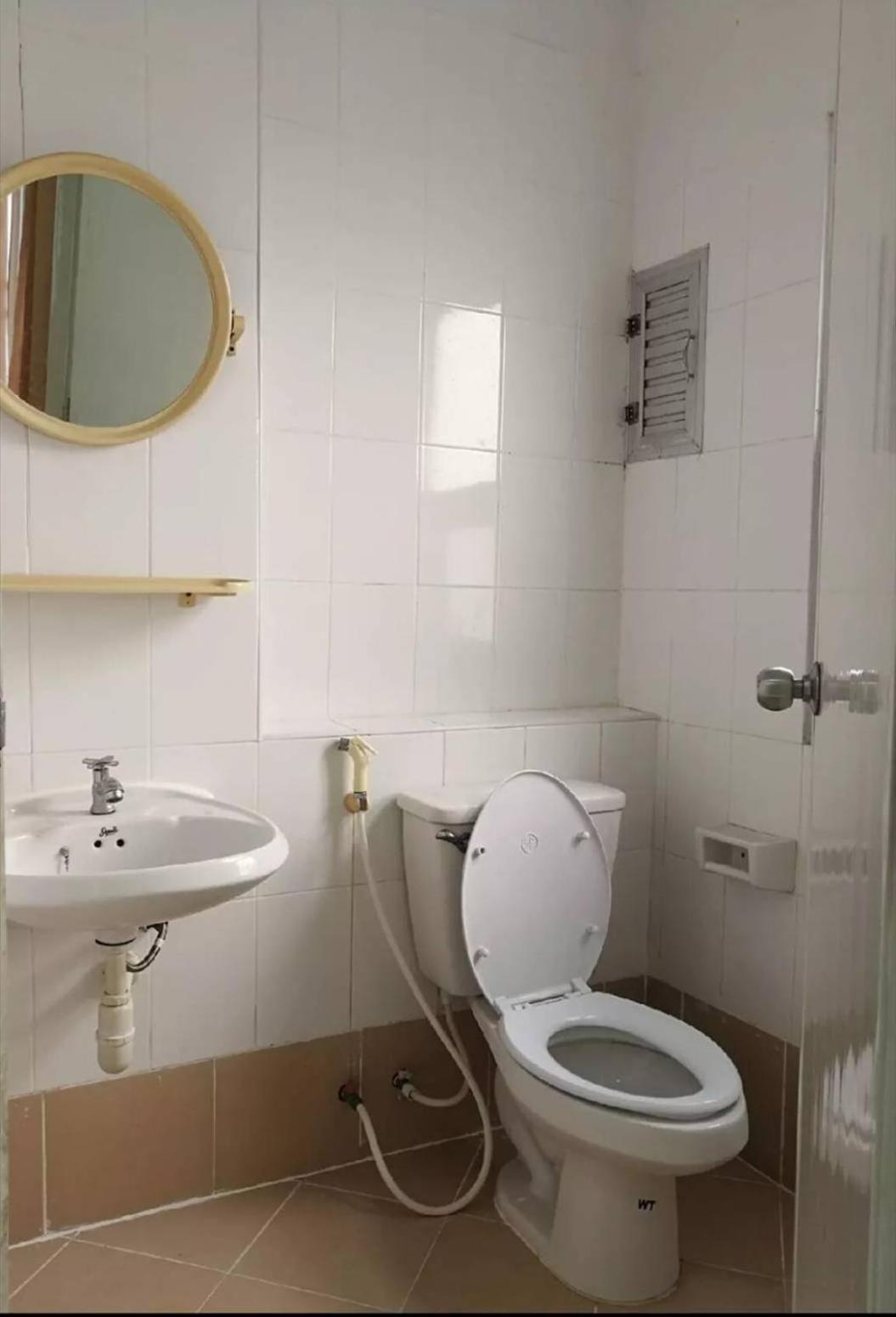 Standard Twin Room - Photo 1