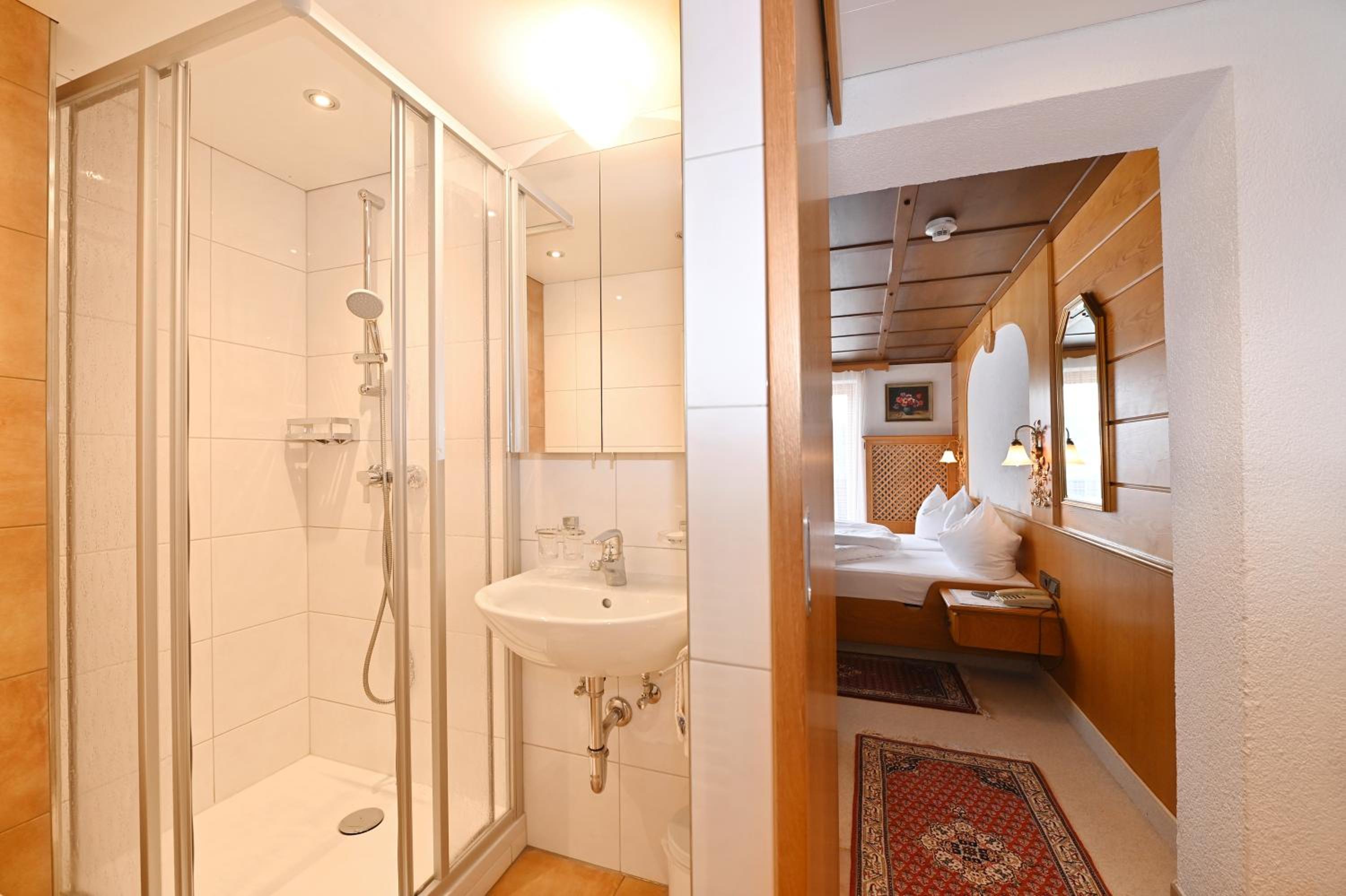 Double Room with Balcony photo 2