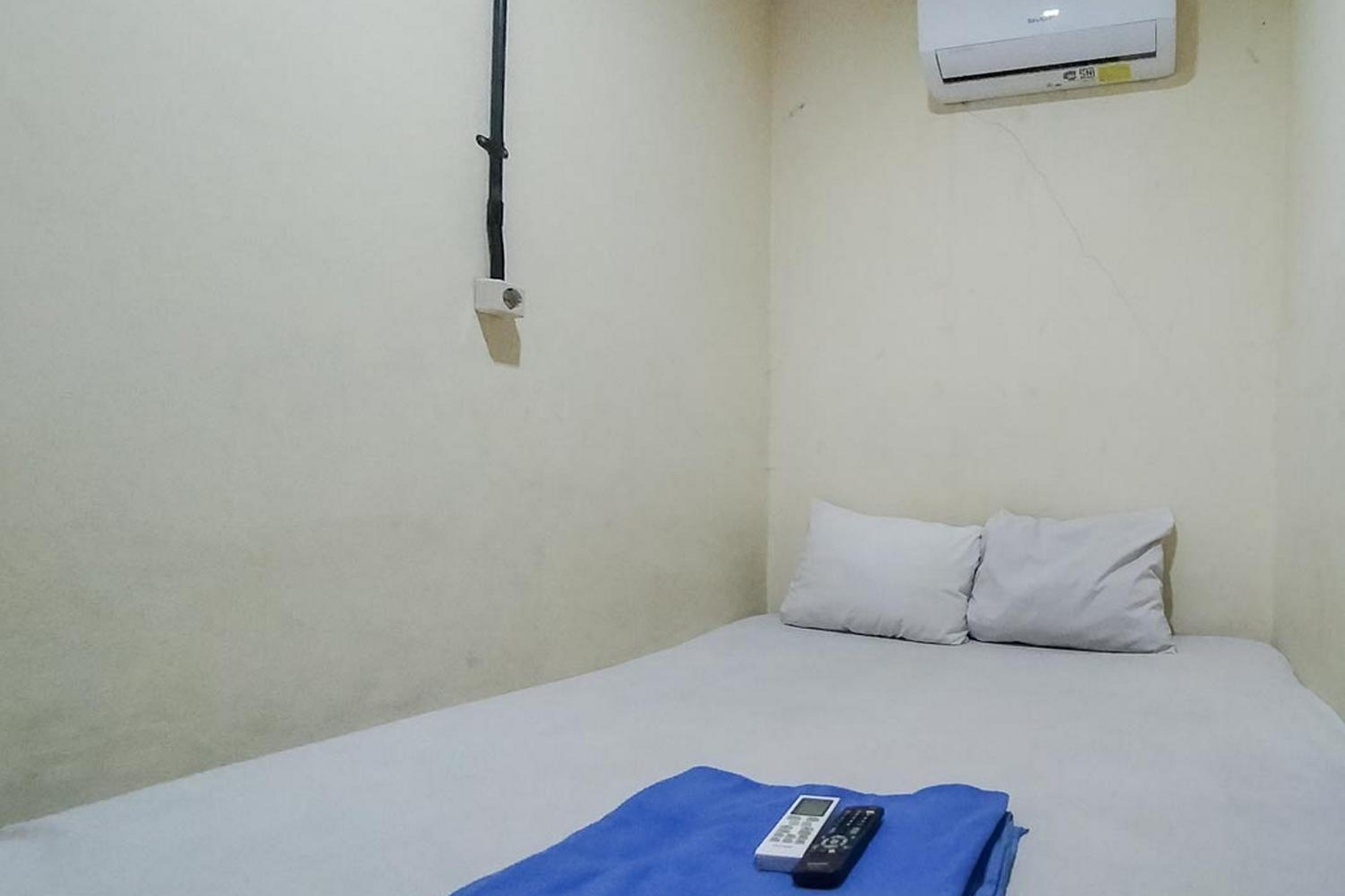 Standard Double Room - Photo 11