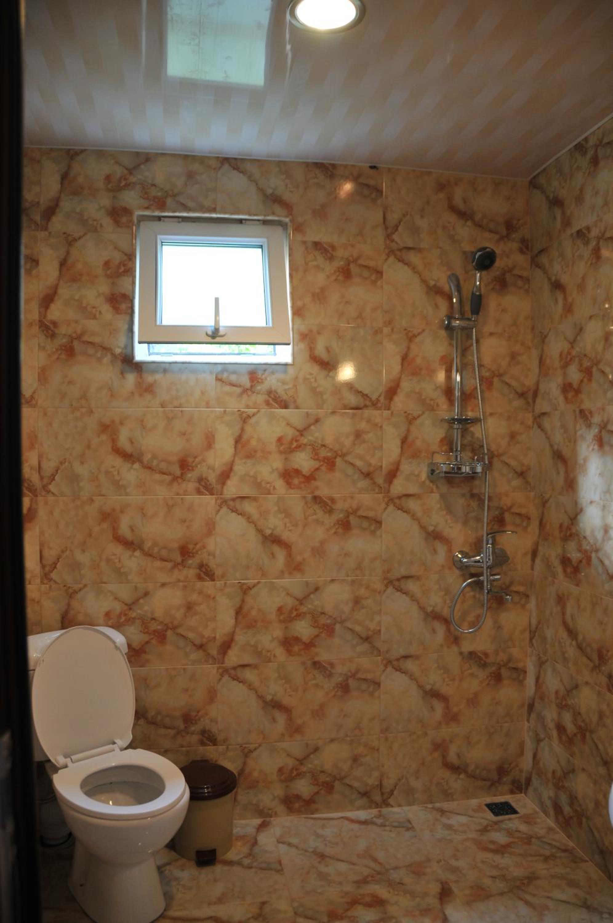 Twin Room with Private External Bathroom photo 2