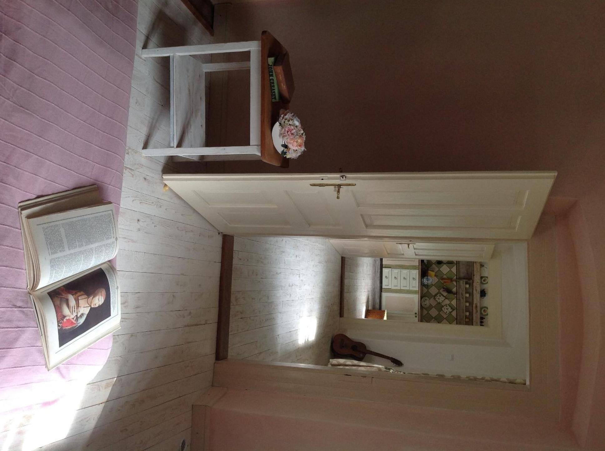 One-Bedroom Apartment - Photo 3