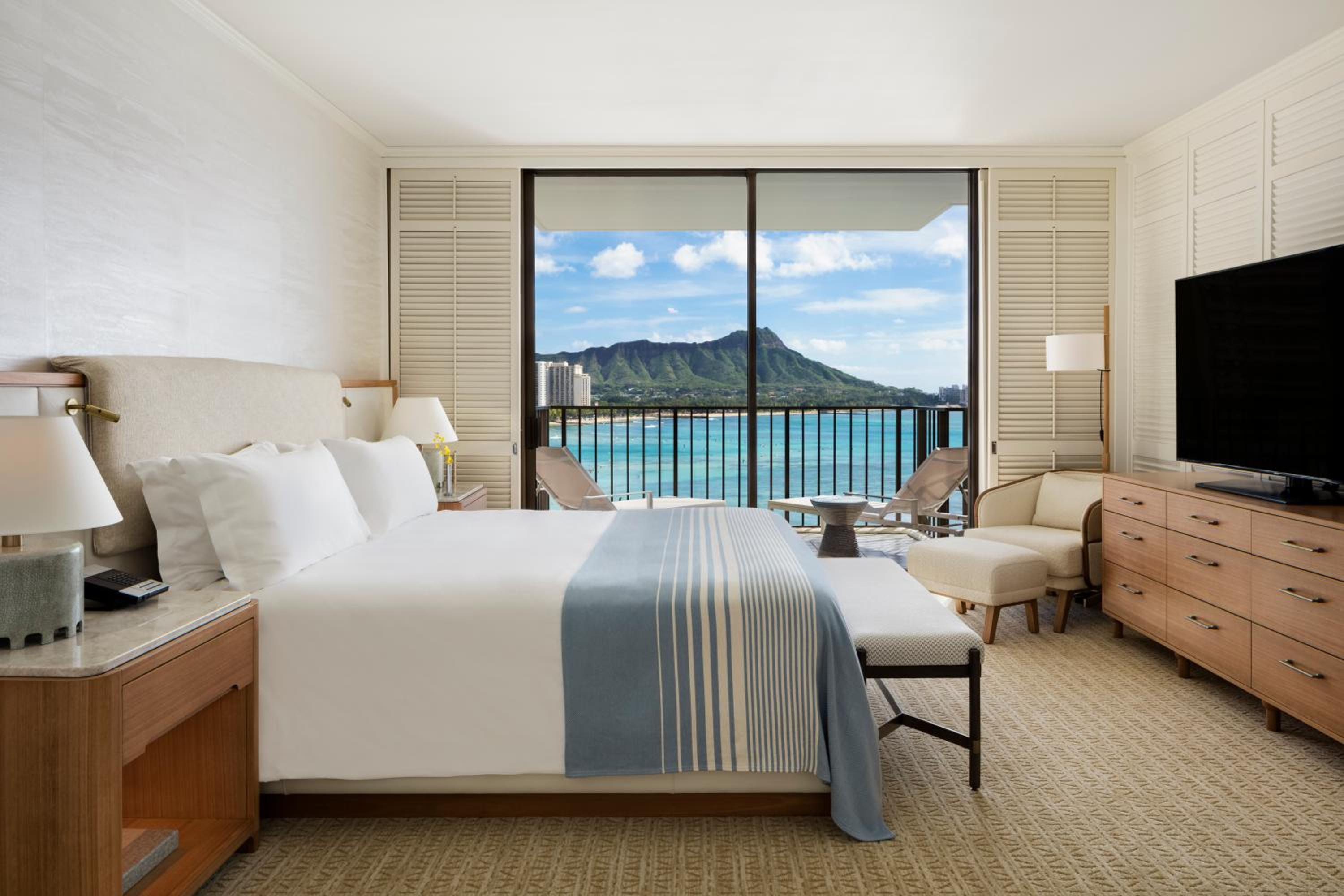Diamond Head Prime Suite King