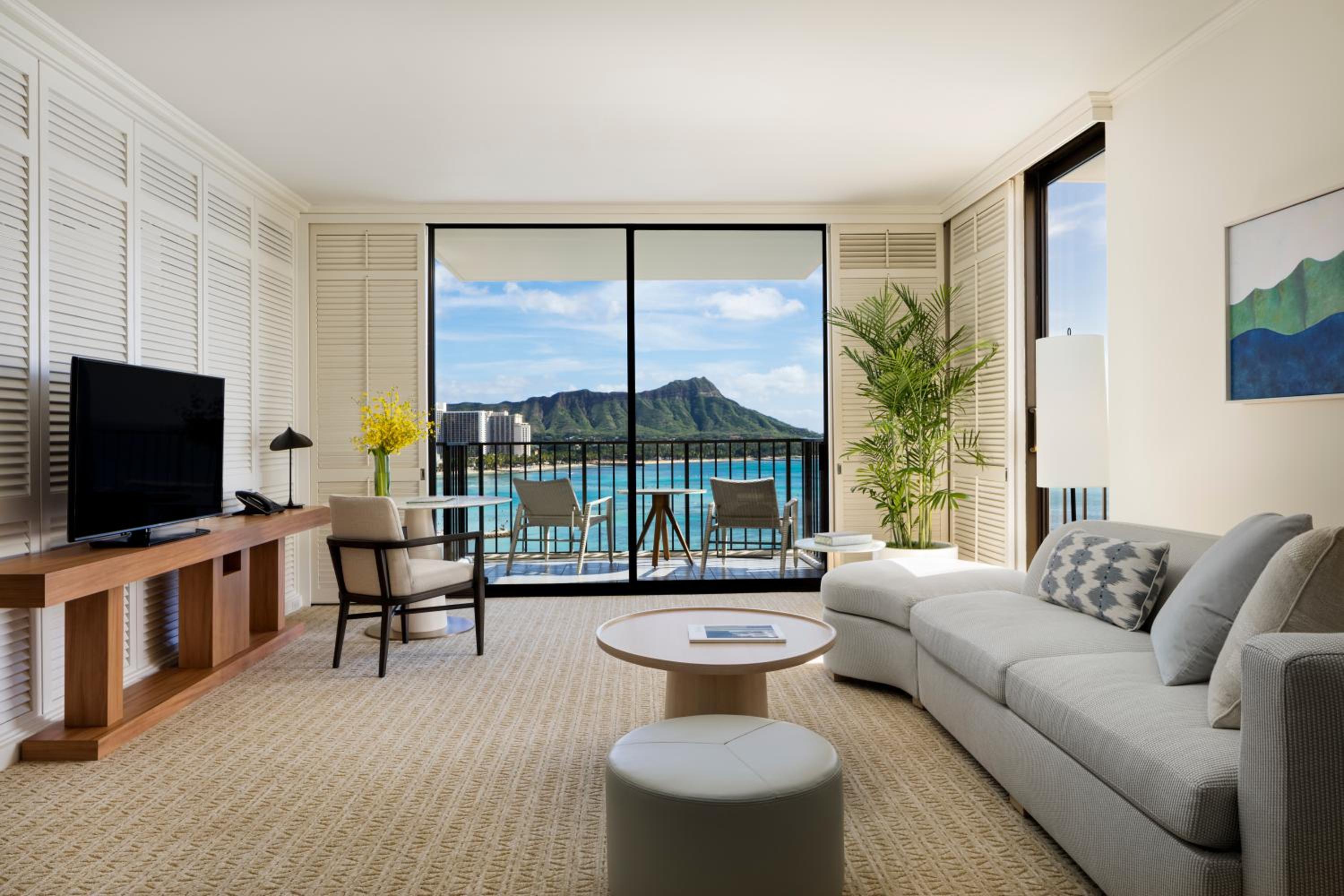 Halekulani - NO RESORT FEE: Diamond Head Prime Suite King photo
