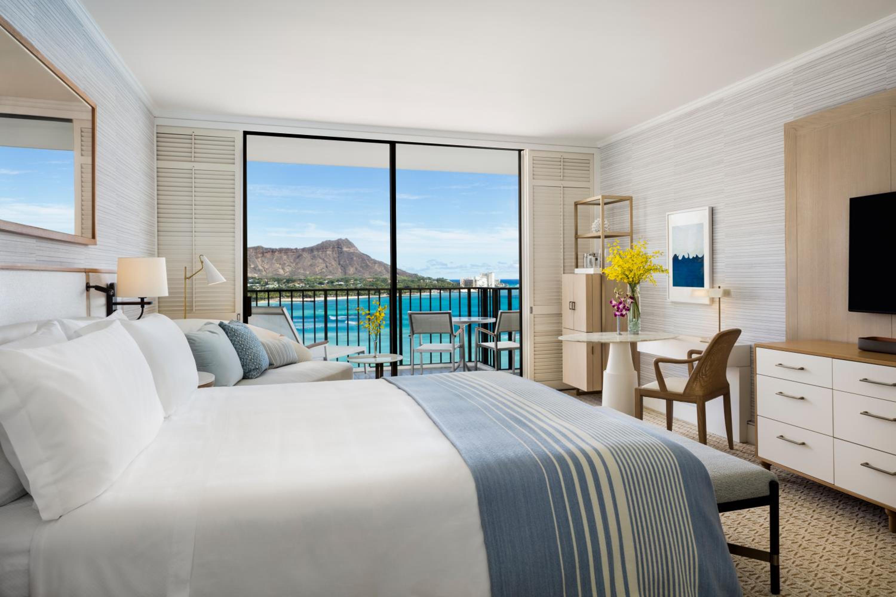 Diamond Head Oceanfront Prime King - Photo 1