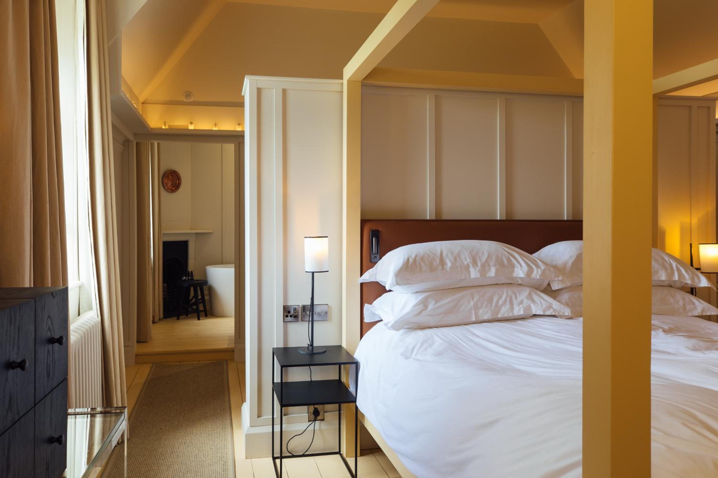 Deluxe Double Room - Photo 7