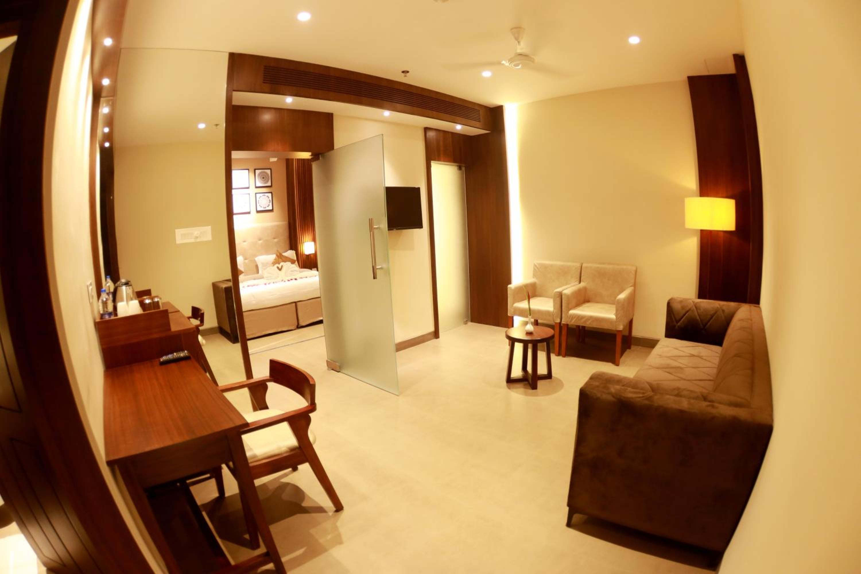 Club Suite - Photo 9