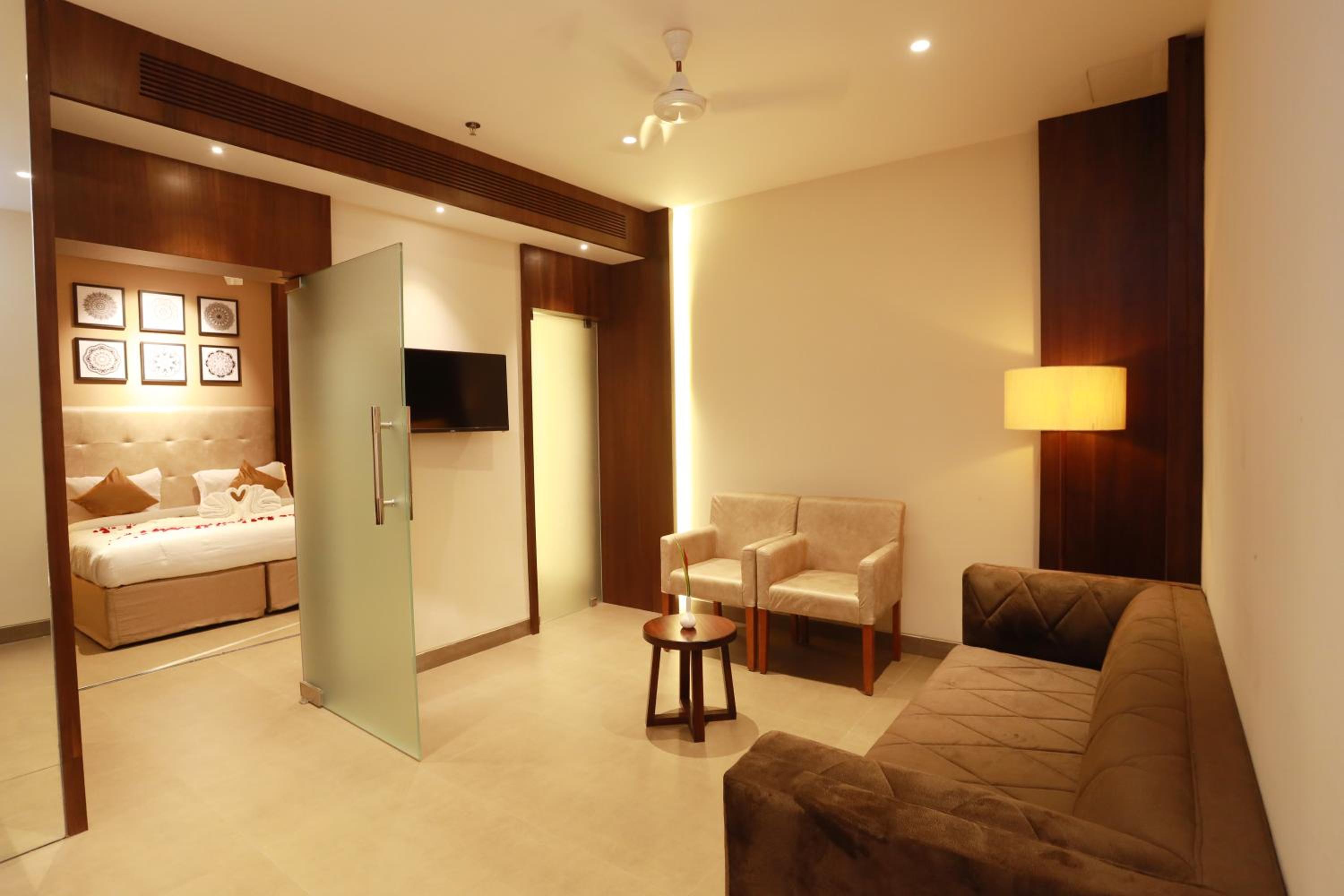 Club Suite - Photo 8