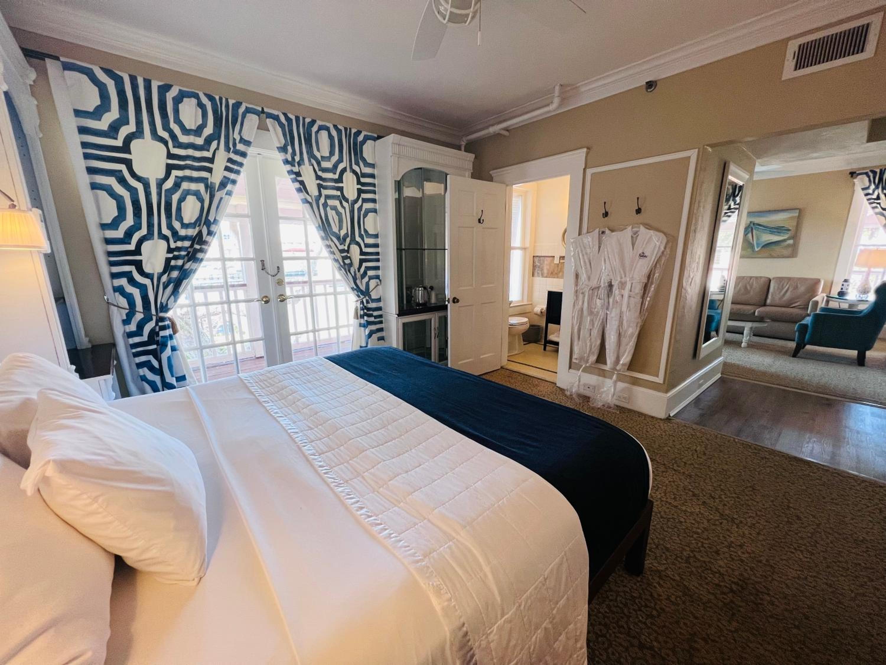 Grand River View Suite photo 3
