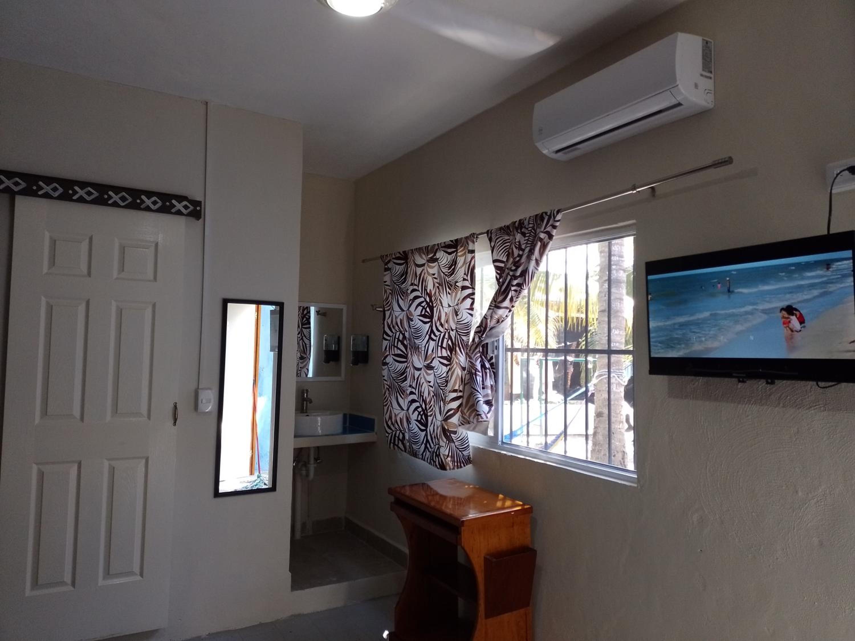 Double Room With Private Bathroom photo 3